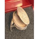 Vintage SILVER RING with secret compartment. Sometimes known as a poison or contraband ring. Size