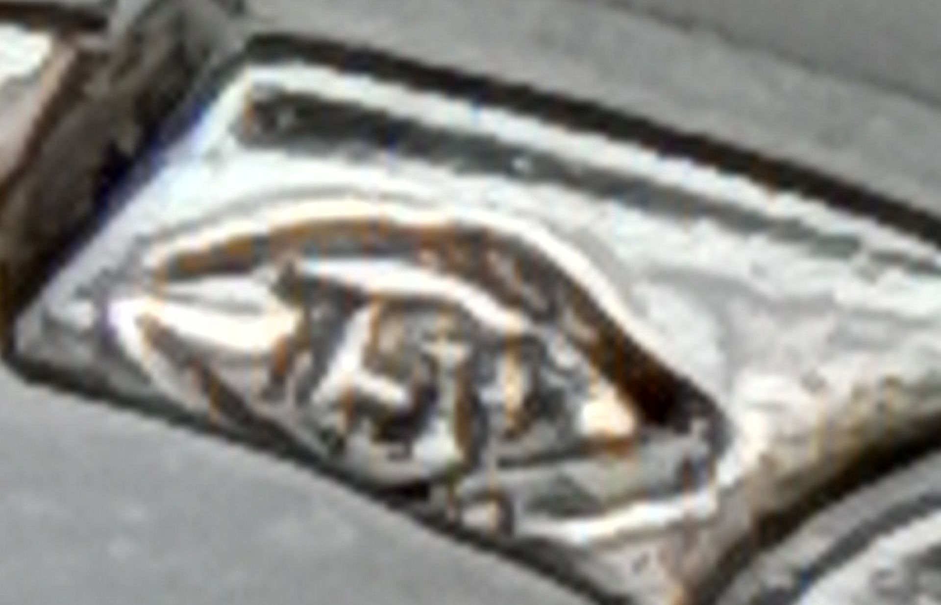 A 18ct White Gold Diamond Pave Drop Necklace, 18” length, 3.1g weight, approx 31mm drop. ref: - Bild 5 aus 5
