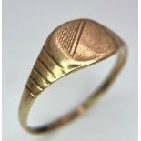 A 9 K yellow gold cygnet ring, size: N, weight: 1.2 g.