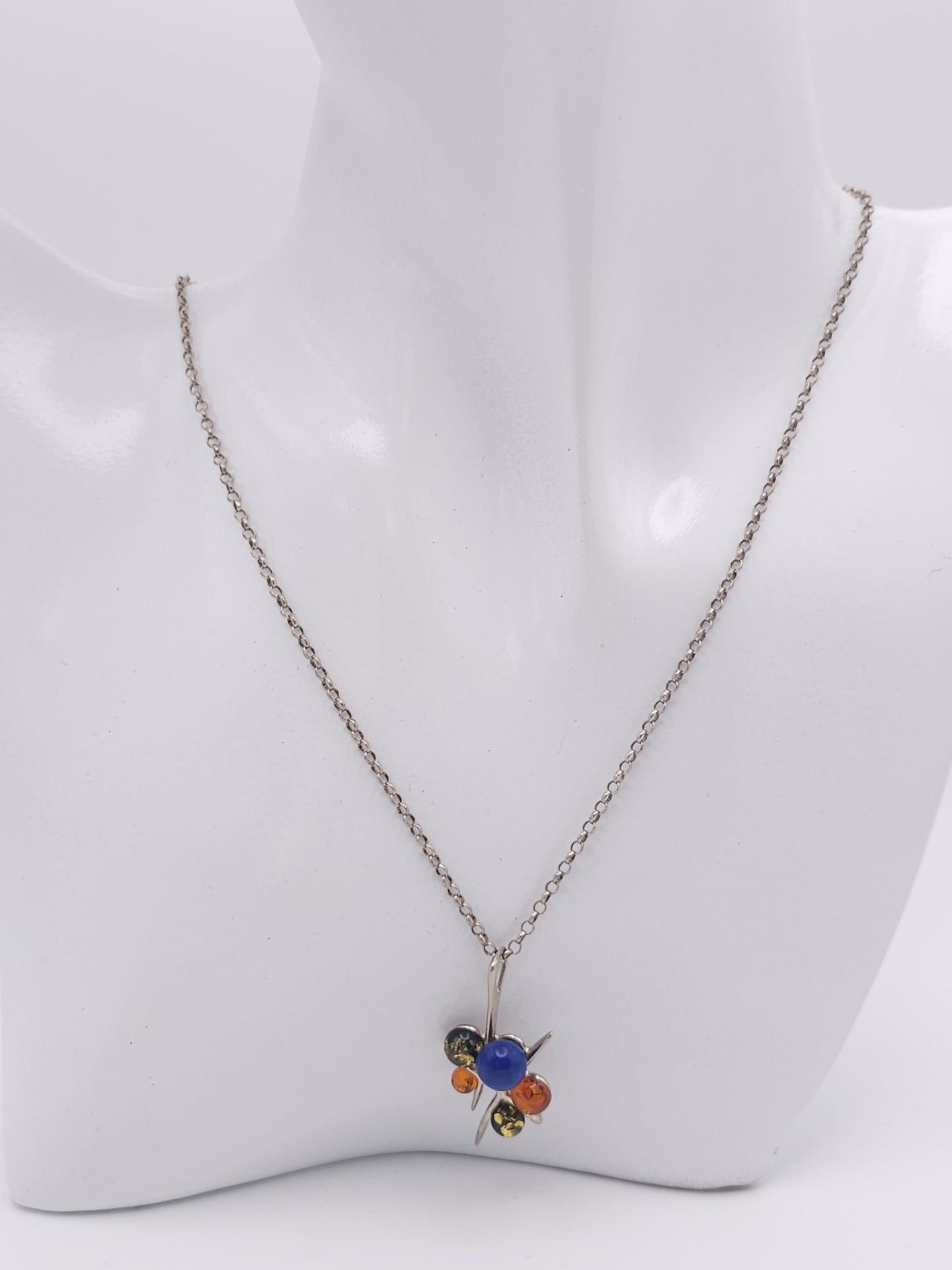 A Vintage and Unique Sterling Silver, Lapis Lazuli, Amber and Green Amber Pendant Necklace. 60cm - Image 2 of 8