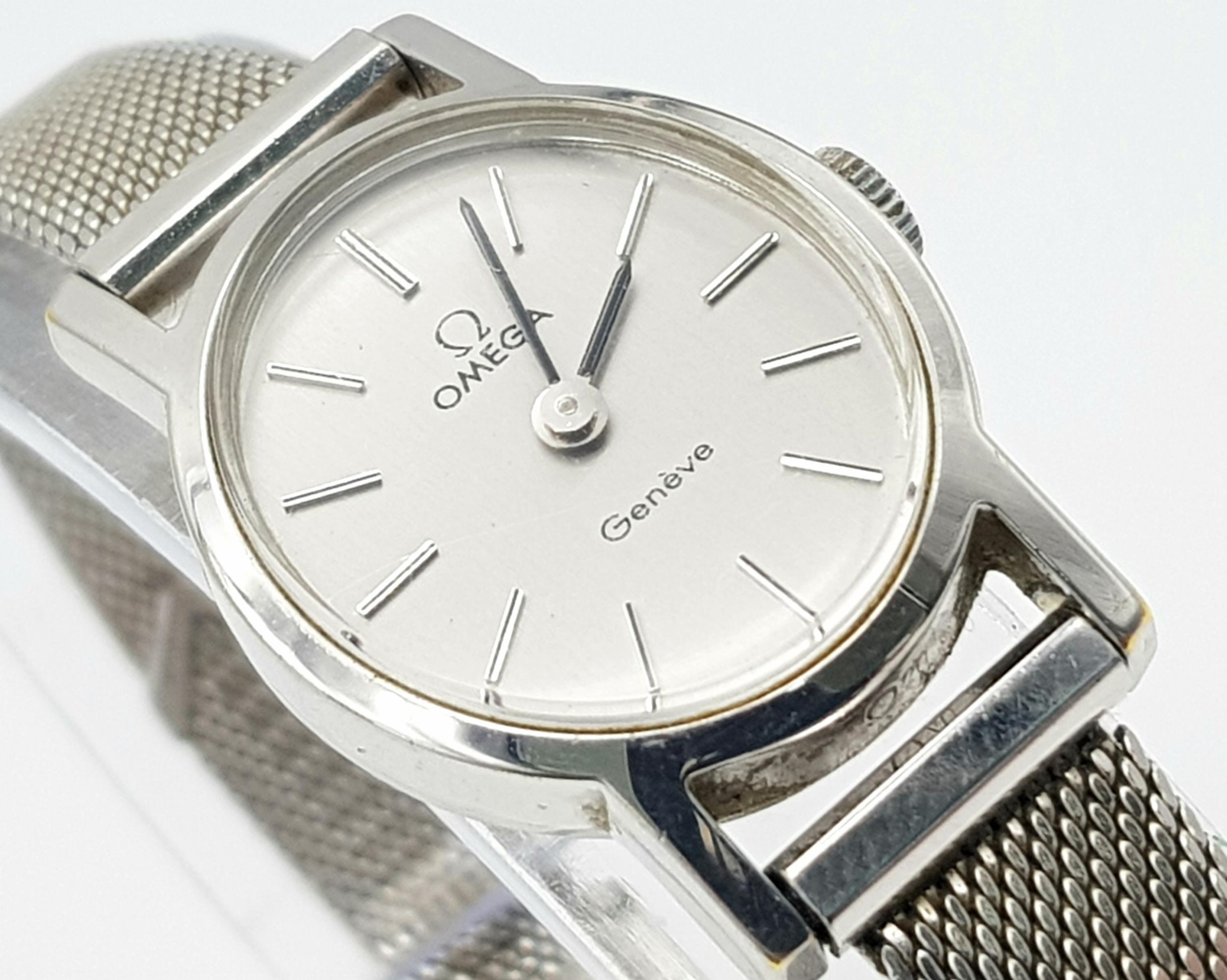 A Classic Omega Geneve Quartz Ladies Watch. Stainless steel bracelet and case - 21mm. Silver tone - Image 2 of 7