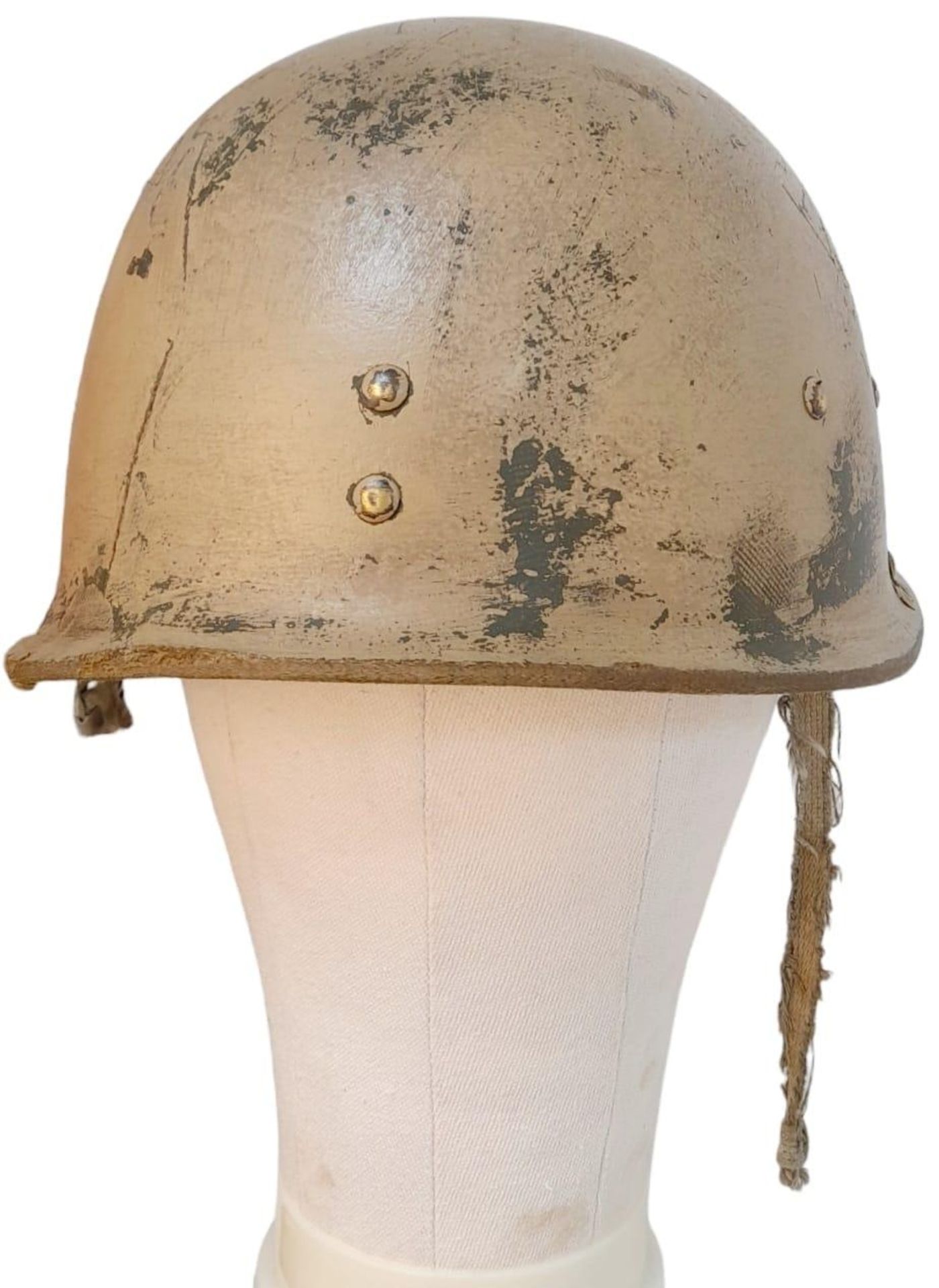 Gulf War 1 (Desert Storm) Iraqi M80 Imperial Guard Helmet. - Image 3 of 4