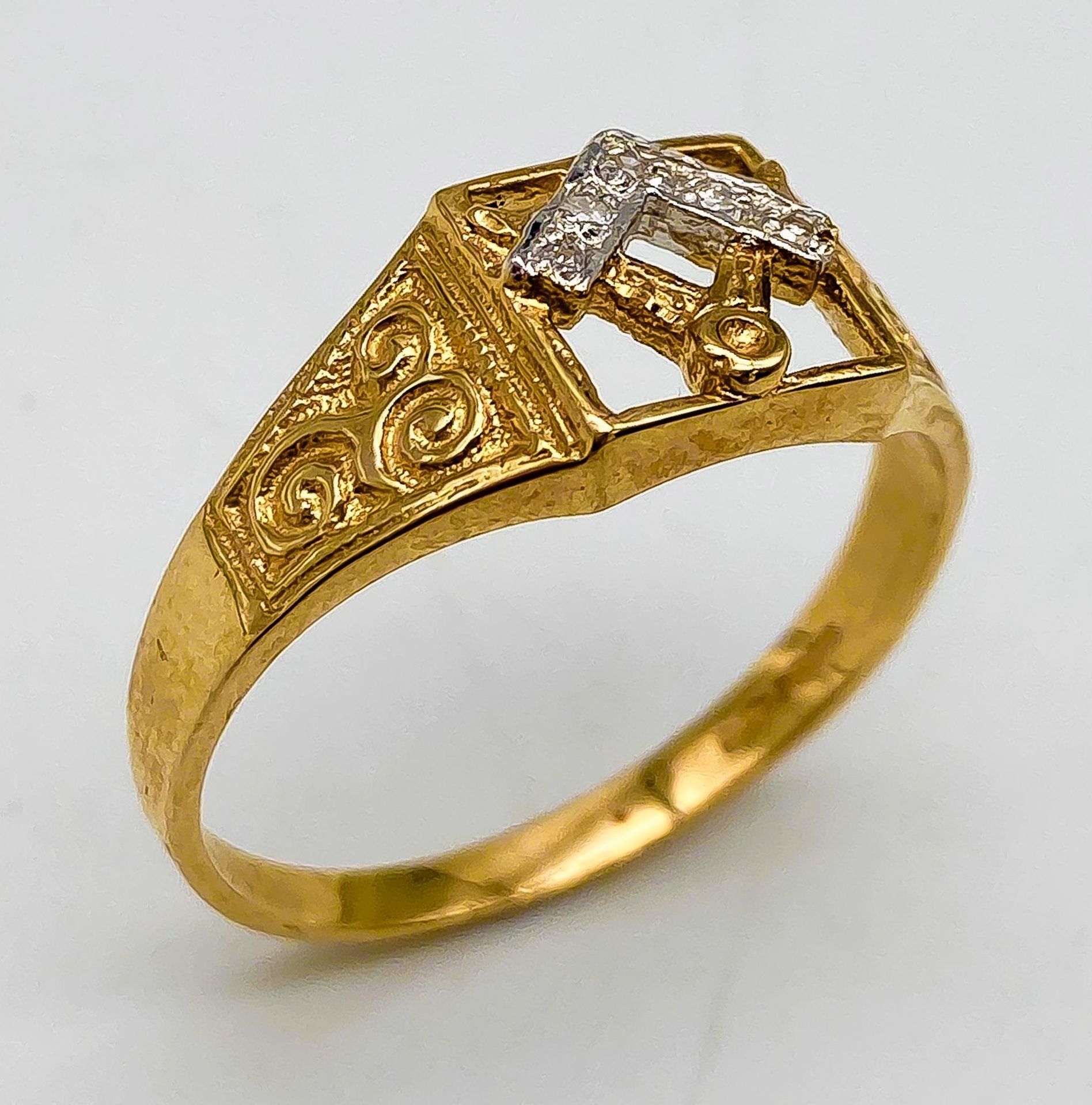 A 9K YELLOW GOLD, DIAMOND SET, MASONIC SYMBOL RING. 2.5G. SIZE R. - Image 2 of 5