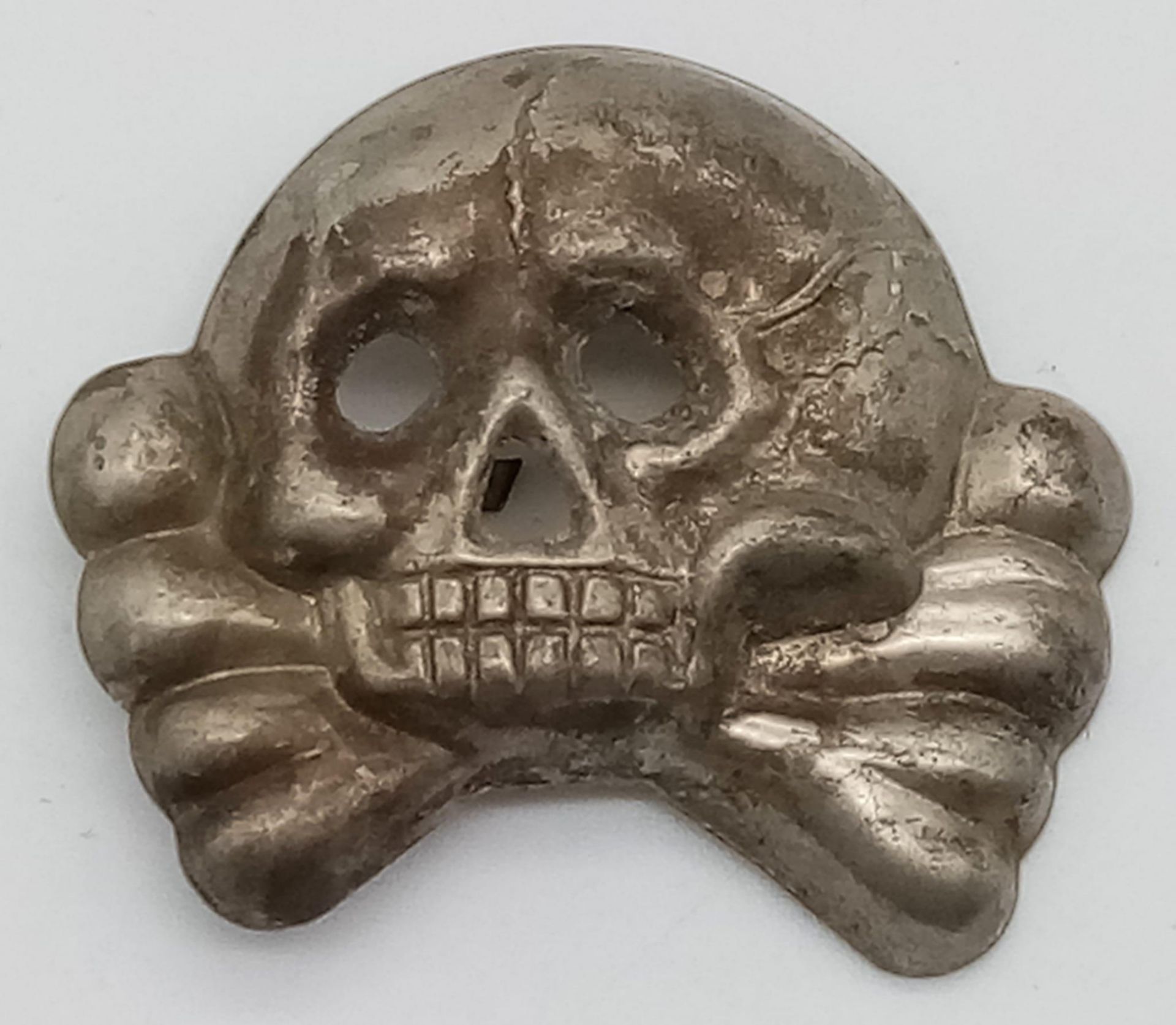3rd Reich Allgemeine SS Totenkopf Jawless Skull Badge.