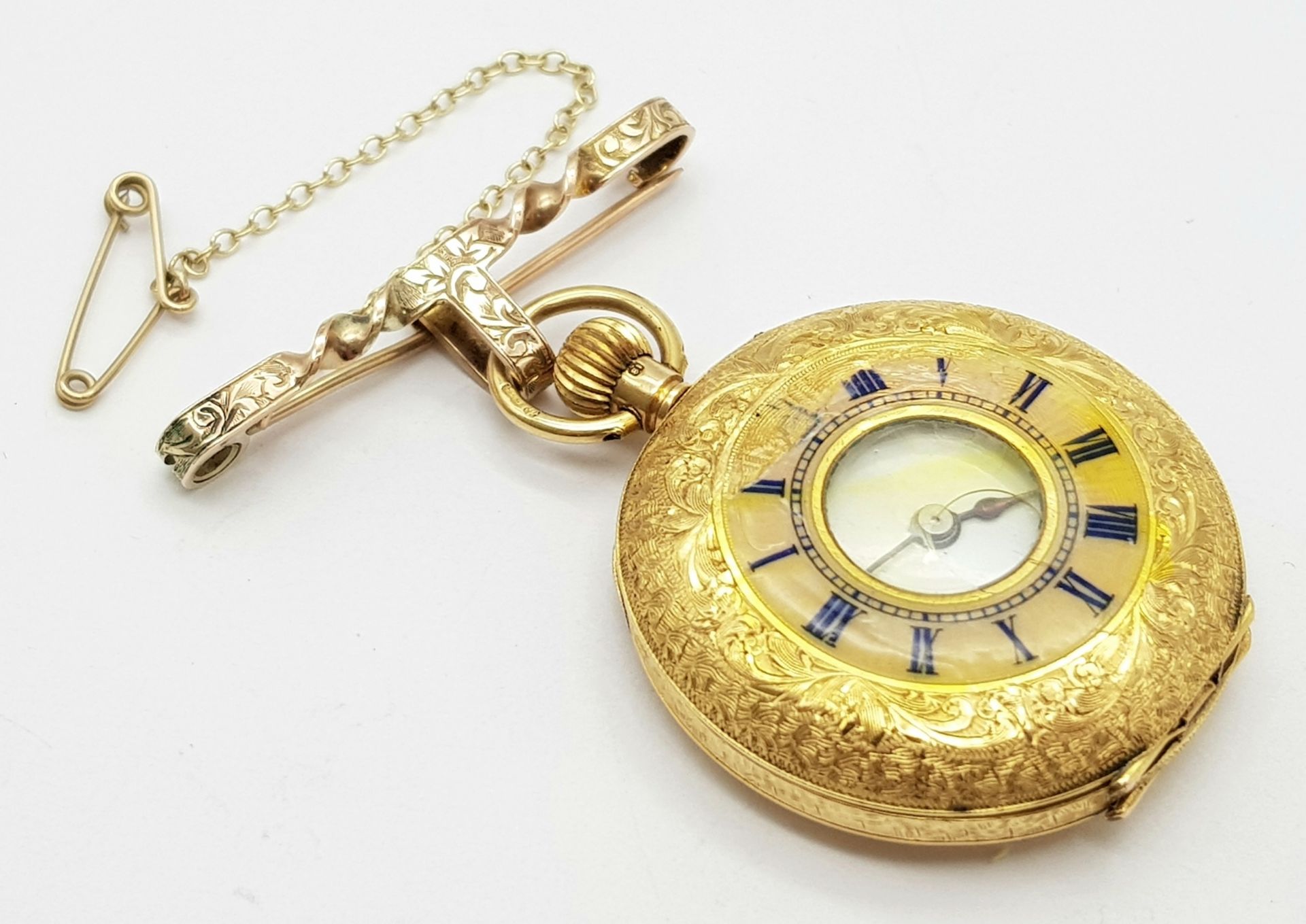 A Vintage 18K Gold Miniature Pocket Watch. A beautifully engraved half-hunter design. Top winder. - Bild 4 aus 11