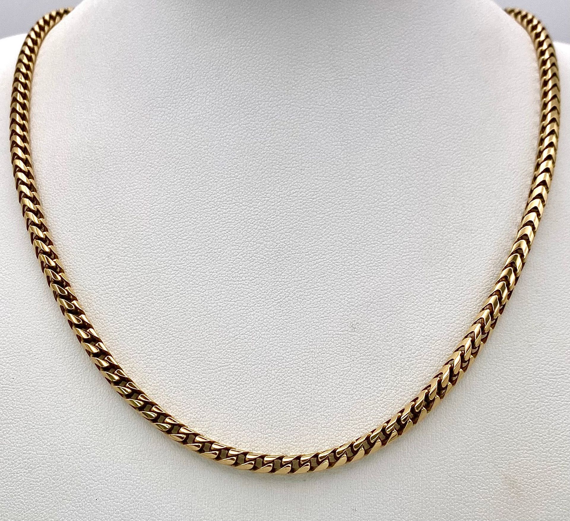 A beautiful 9 K yellow gold heavy chain necklace with a herringbone design, length: 63 cm, weight: - Bild 6 aus 6