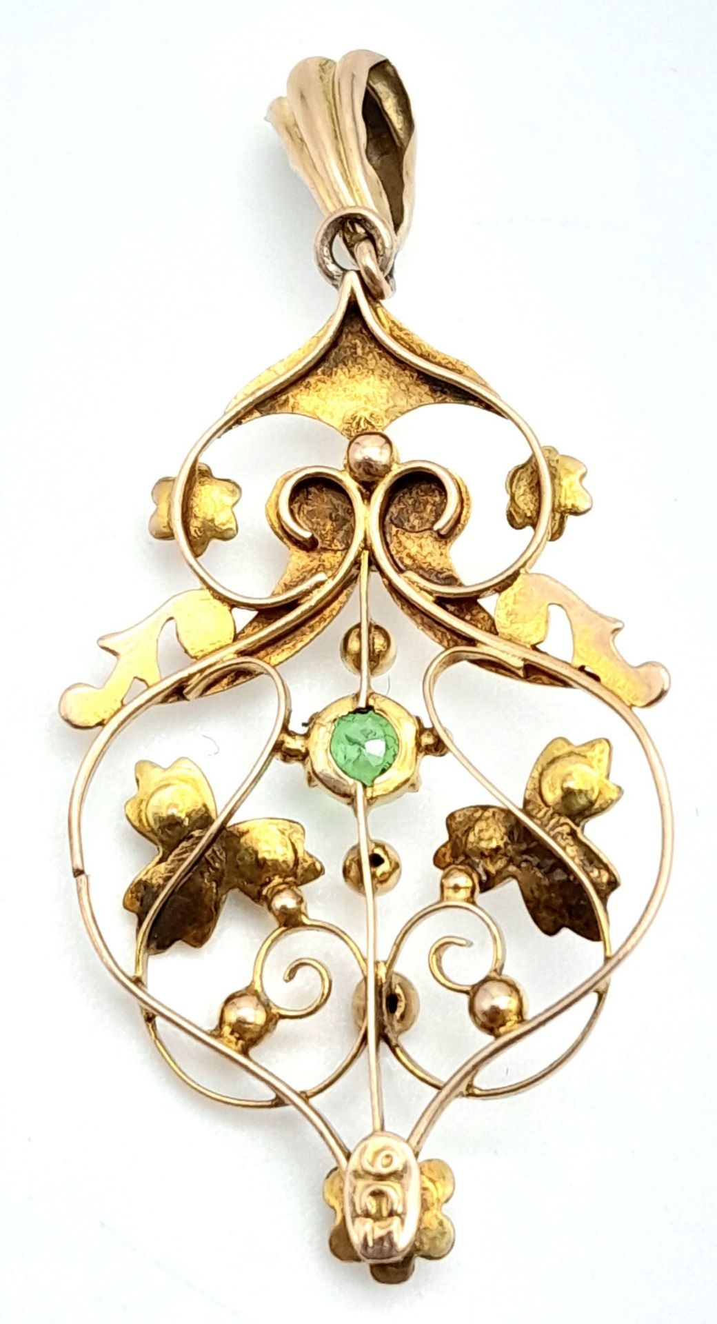 An Antique 9K Yellow Gold Seed Pearl and Emerald Pendant. 4.5cm. 2g - Image 2 of 4