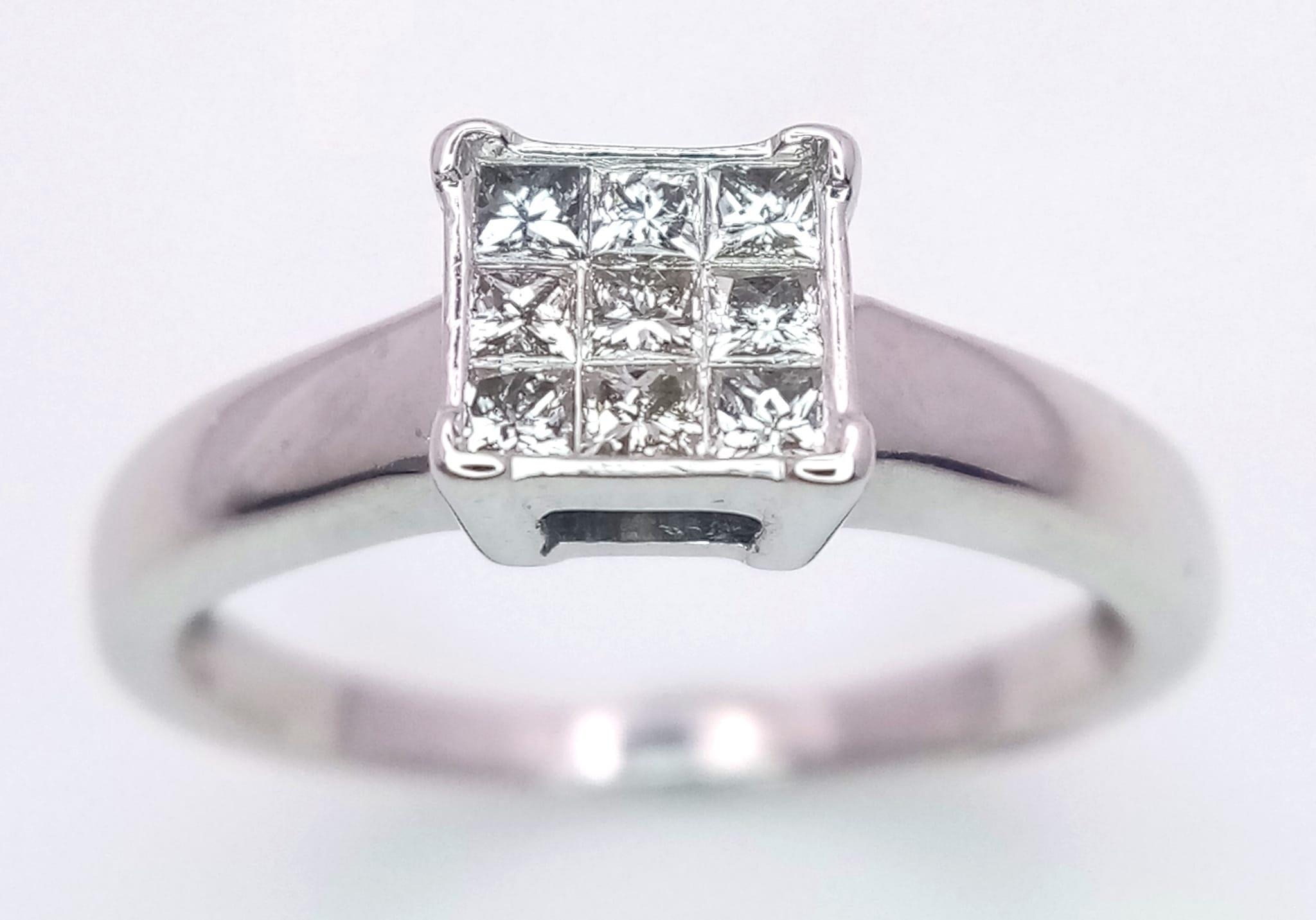 An 18K White Gold (tested) Diamond Ring. 0.30ct. Size M. 3g total weight. - Bild 2 aus 4