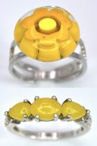 A Parcel of Two Rings Comprising an Original Italian Murano Glass Primrose Ring Size O and an