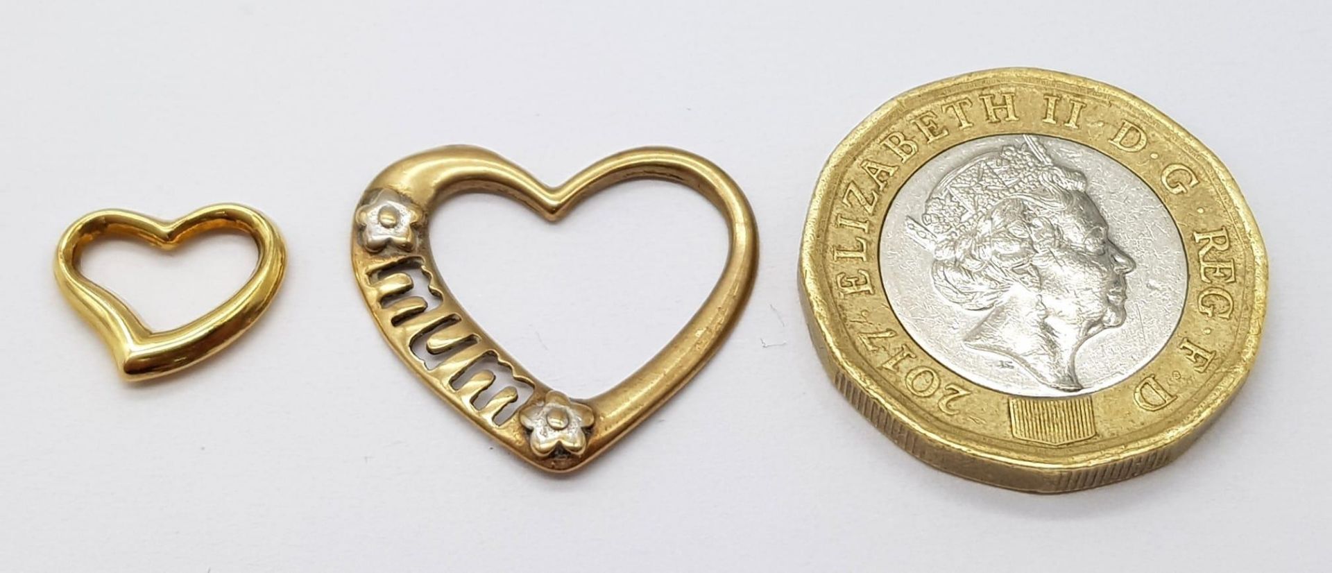 Two 9K Yellow Gold Different Size Heart Pendants. 10 and 20mm. 1.16g total weight. - Bild 4 aus 4
