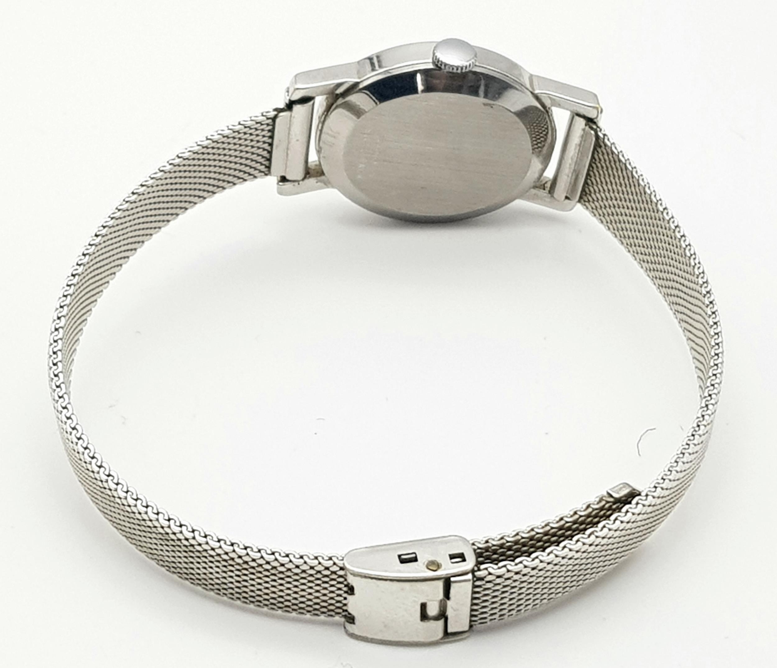 A Classic Omega Geneve Quartz Ladies Watch. Stainless steel bracelet and case - 21mm. Silver tone - Image 6 of 7