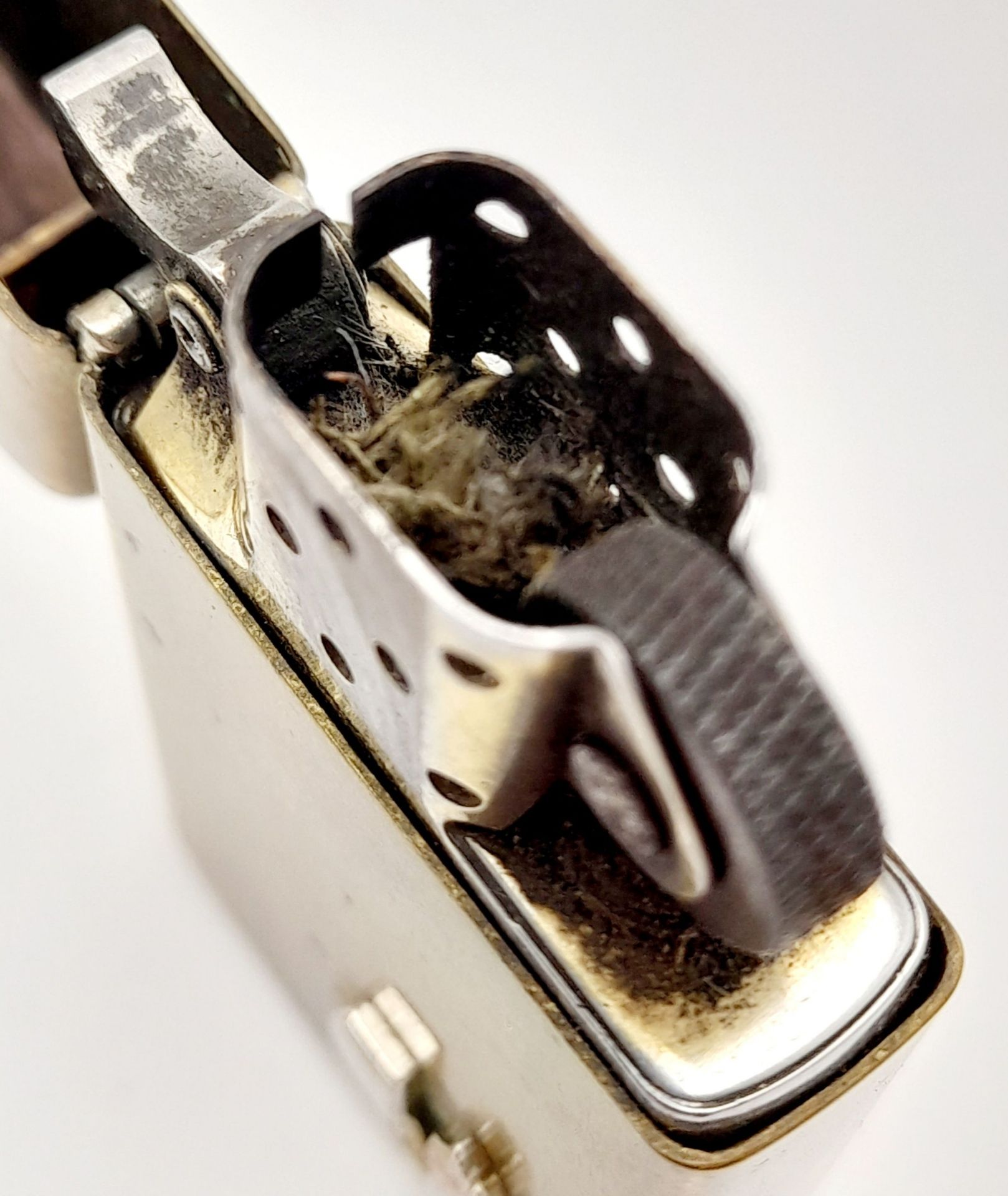 A Vintage (1991) Brass Zippo Lighter with Service Kit Tools. 1932-1991 Model, Made USA. UK - Bild 3 aus 4