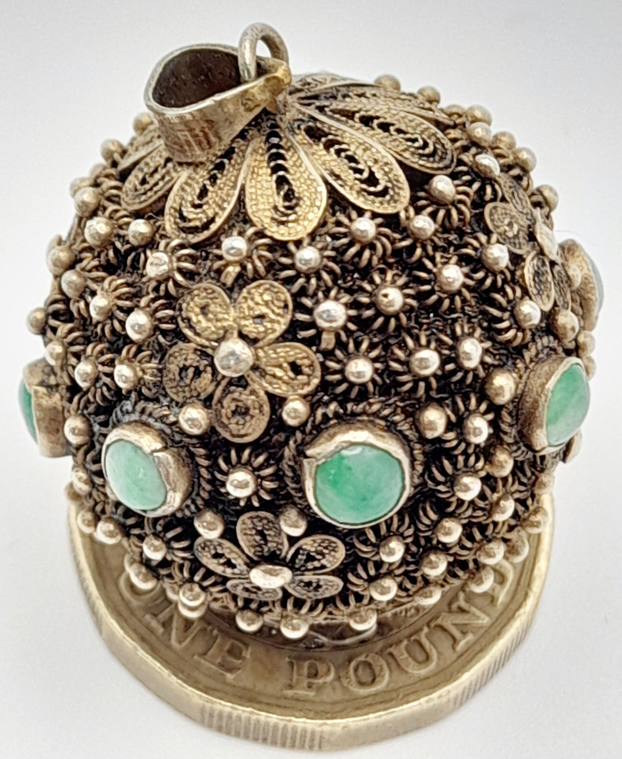 An Antique Gold Plated Silver Decorative Orb Pendant. Ornate filigree work with jade accents. 3.5cm. - Image 4 of 5