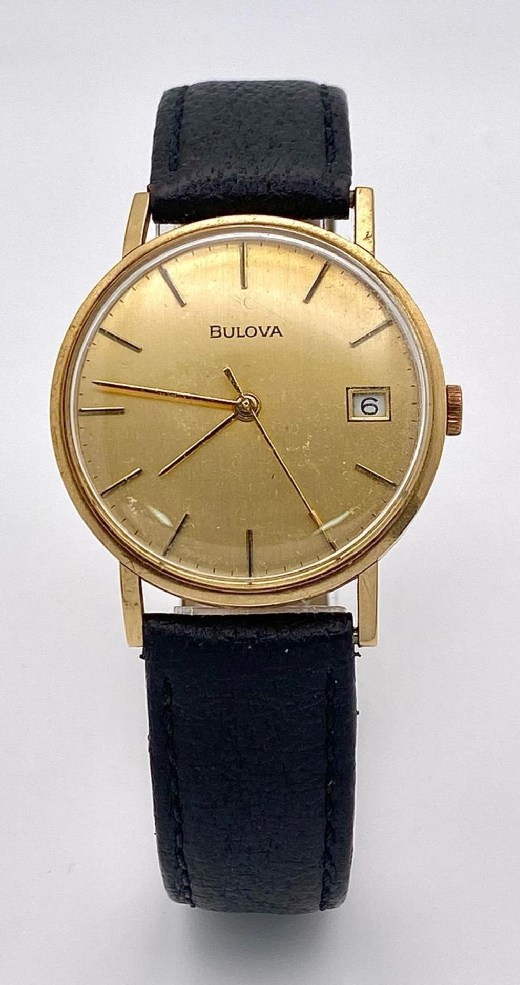 A Vintage Bulova 9K Gold Cased Mechanical Gents Watch. Black leather strap. 9K gold inscribed case - - Bild 4 aus 16