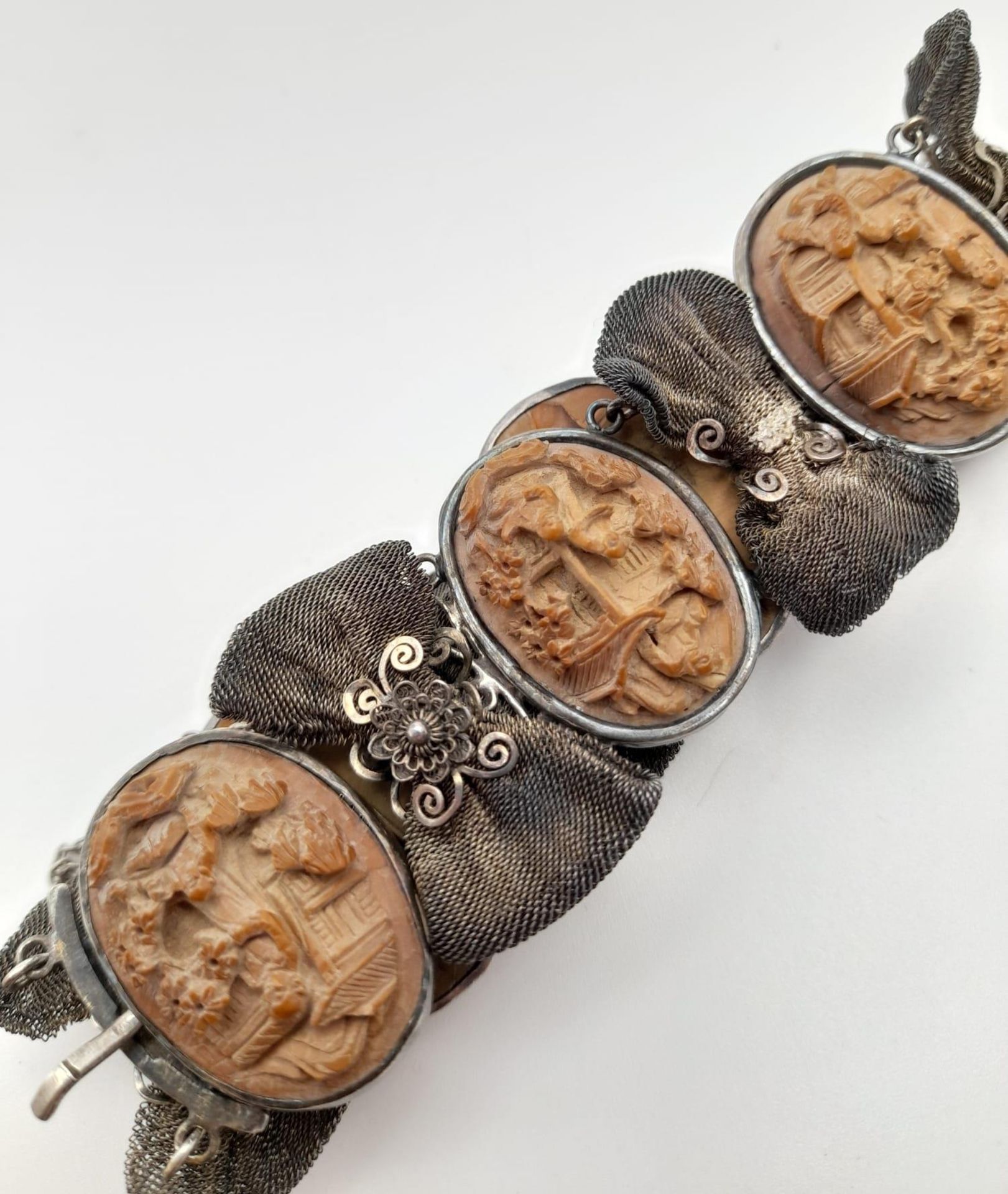An Antique Victorian Carved Lava and Silver Bracelet. Beautifully crafted in high relief. 18cm - Bild 3 aus 5