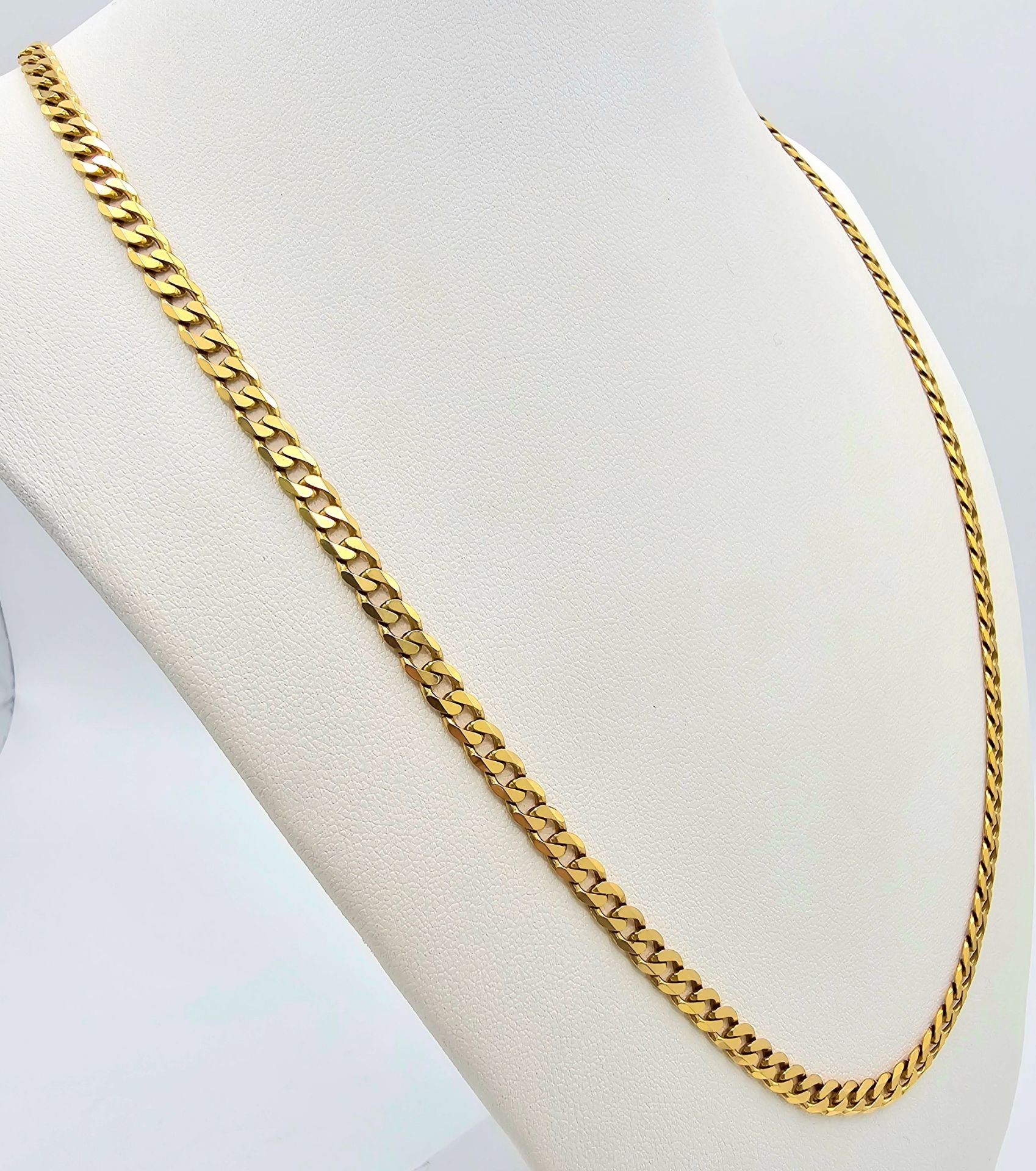 A 9 K yellow gold flat chain necklace, length: 56 cm, weight: 17.2 - Image 3 of 5