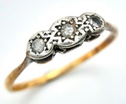 An antique 18 K yellow and white gold ring with a trilogy of diamonds, size: S, weight: 2.3 g.