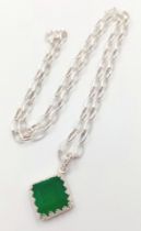 A sterling silver chain necklace with a green stone pendant, chain length: 42 cm, total weight: 6.