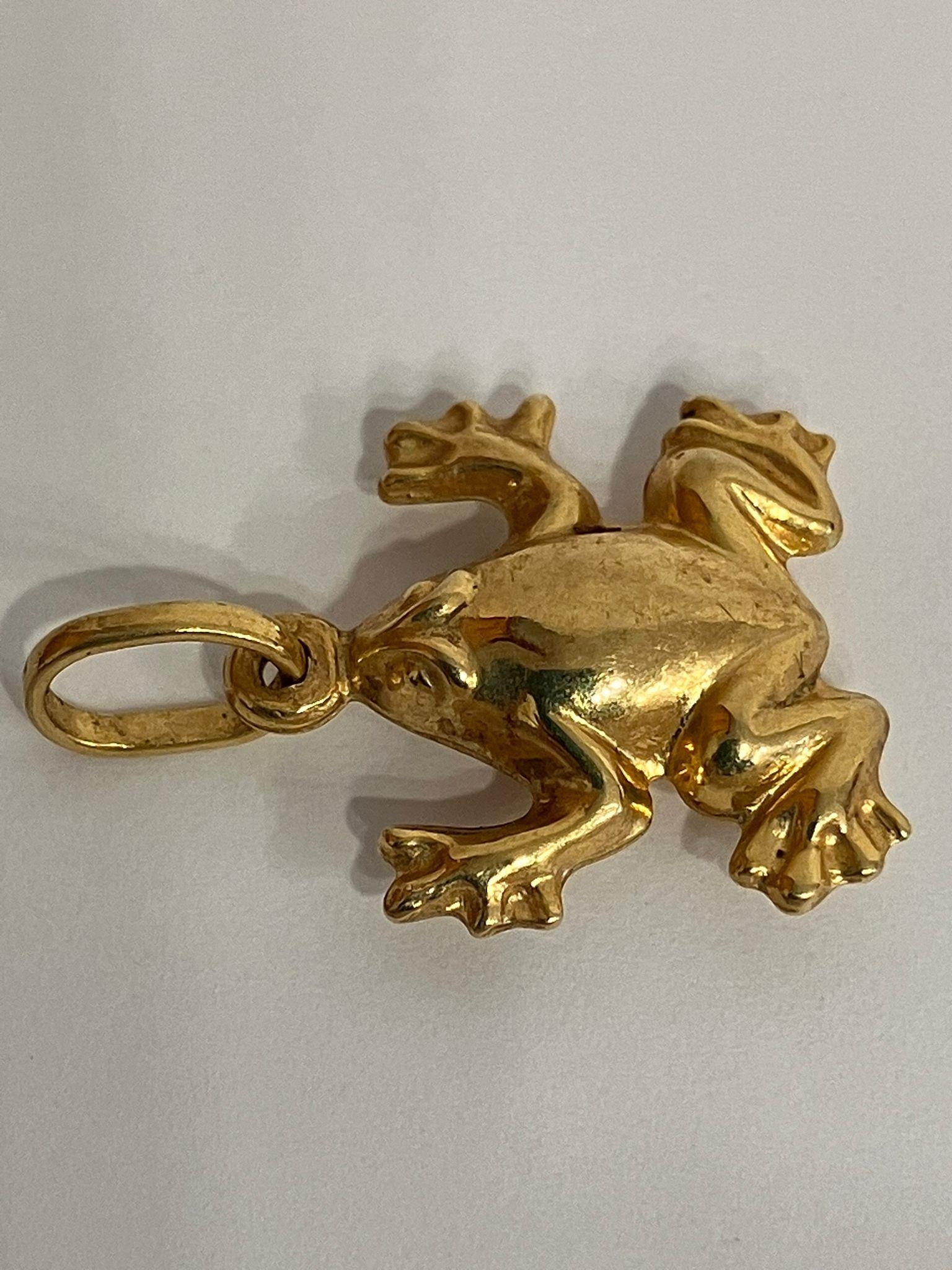 9 carat GOLD, FROG CHARM. 1.04 grams. - Image 2 of 3