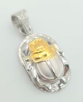 A 9K 2 COLOUR SCARAB CHARM/PENDANT. 3cm length, 2.3g weight. Ref: SC 8026