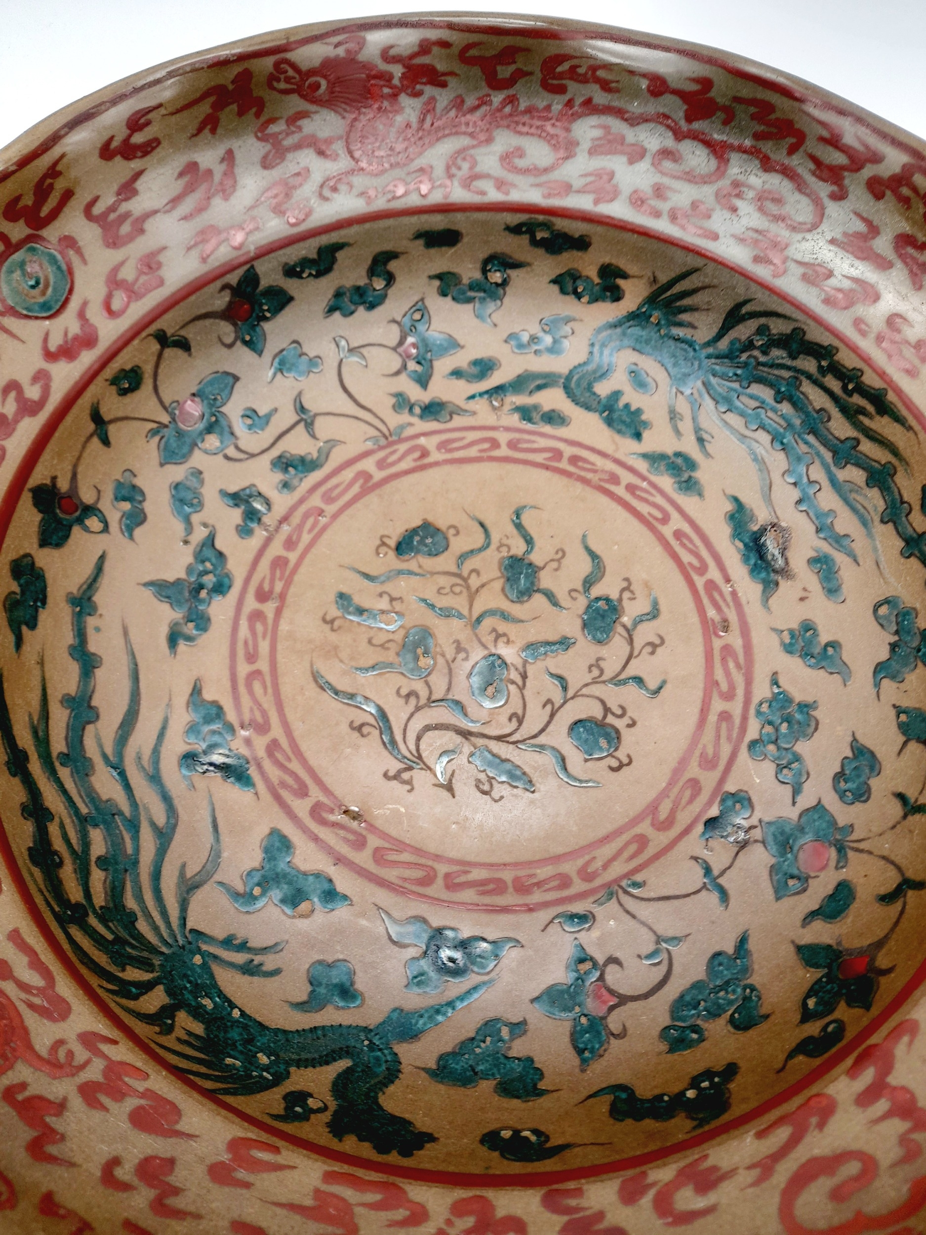 An Antique Large Chinese Ceramic Plate. Colourful green and red decorative dragon overglaze. 35cm - Image 3 of 7