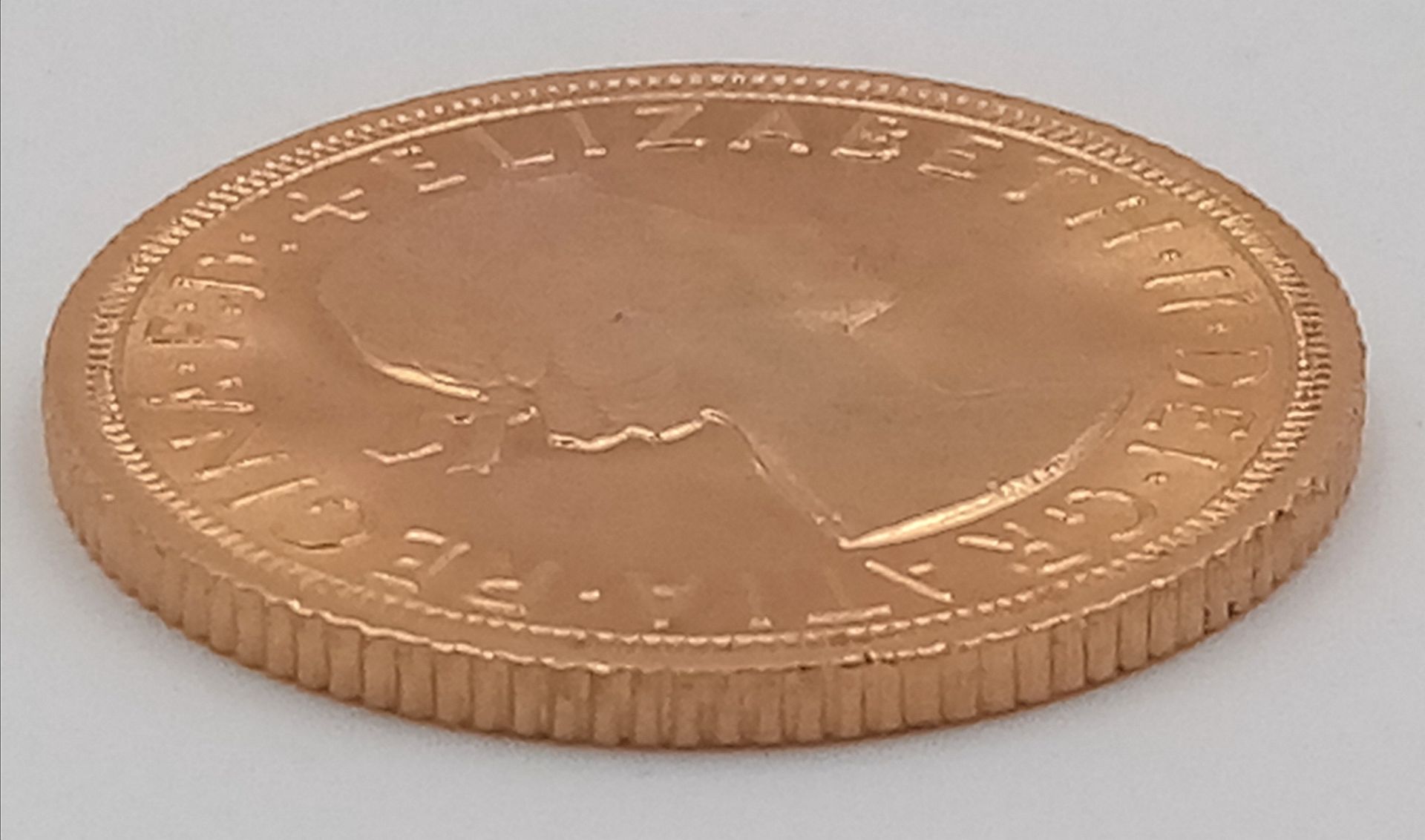 A 22 K yellow gold, young Queen Elizabeth II, 1967, full weight (8 g), good condition but please, - Bild 3 aus 3