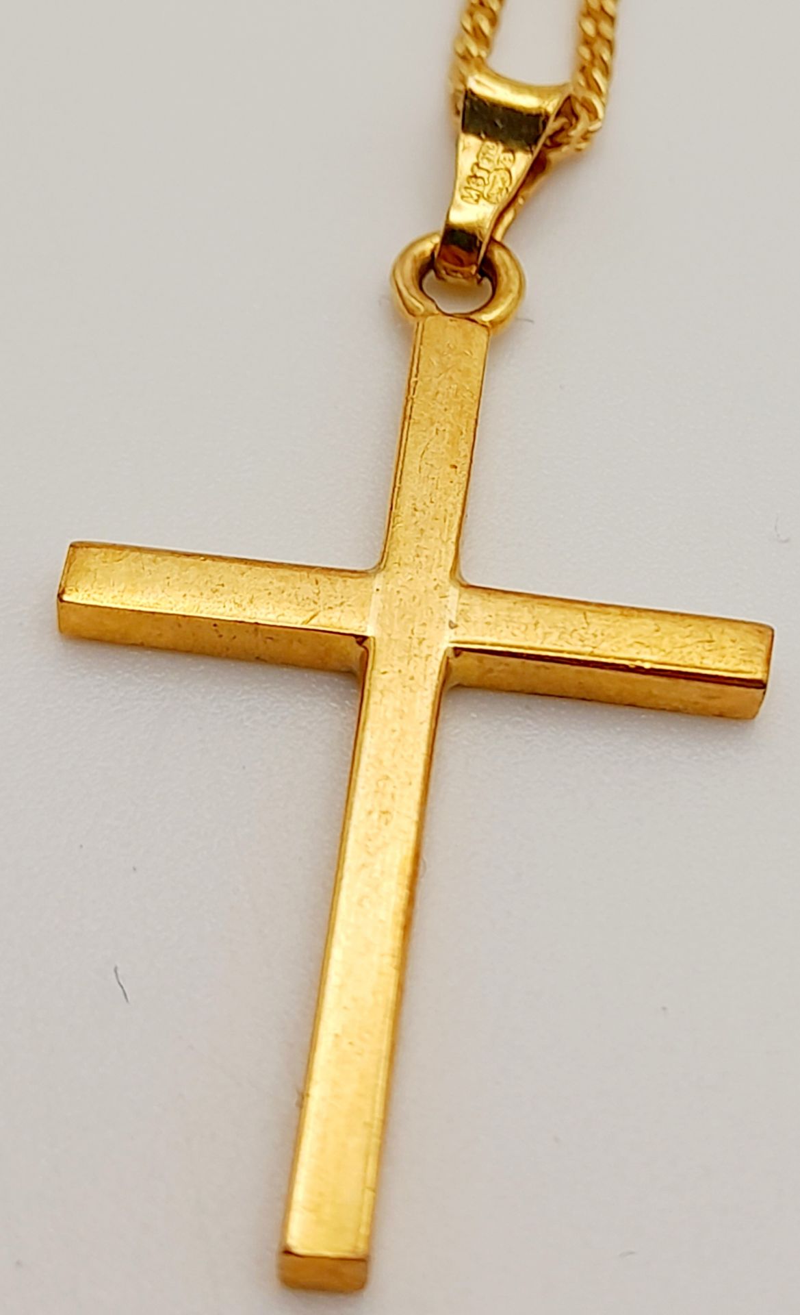 A 9 K yellow gold chain necklace with a cross pendant, chain length: 50 cm, cross height: 33 mm, - Image 3 of 5