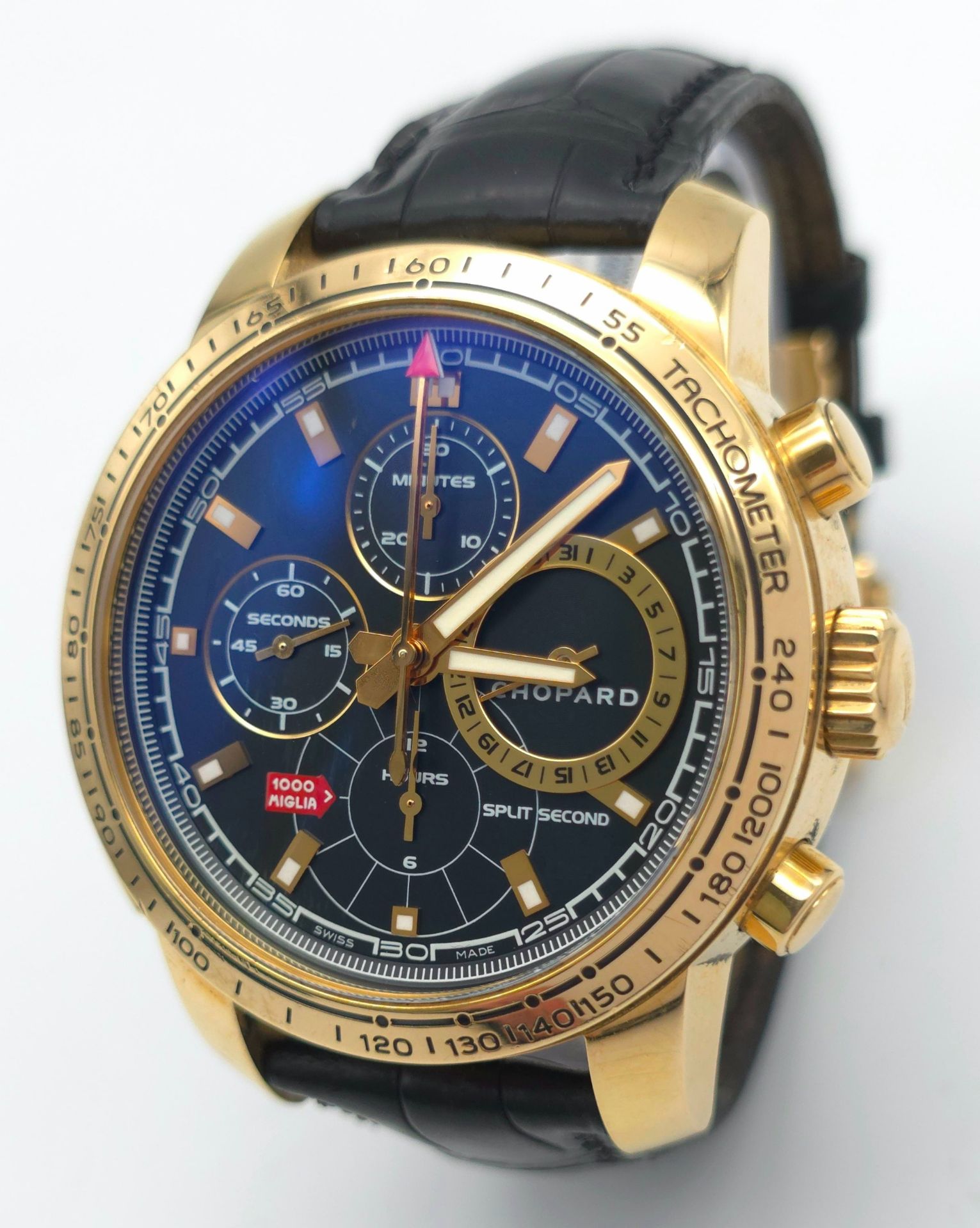 A Limited Edition (195/250) Chopard 18K Gold Mille Miglia Chronograph Gents Watch. Black leather - Bild 2 aus 8
