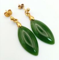 A Pair of 9K Yellow Gold Jade Leaf Shaped Earrings. 4.3g