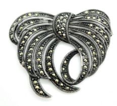 A Vintage Marcasite and Silver Bow-Swirl Brooch. 4cm.