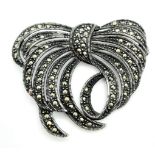 A Vintage Marcasite and Silver Bow-Swirl Brooch. 4cm.