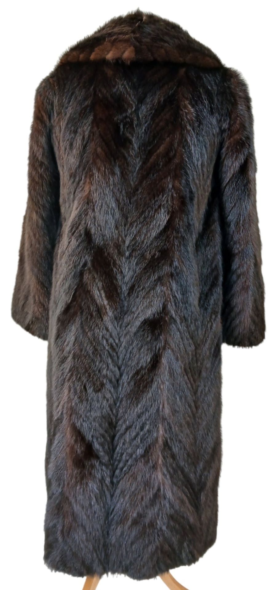 A Vintage Full Length Fur Coat - Possibly Mink/Sable. - Bild 3 aus 7