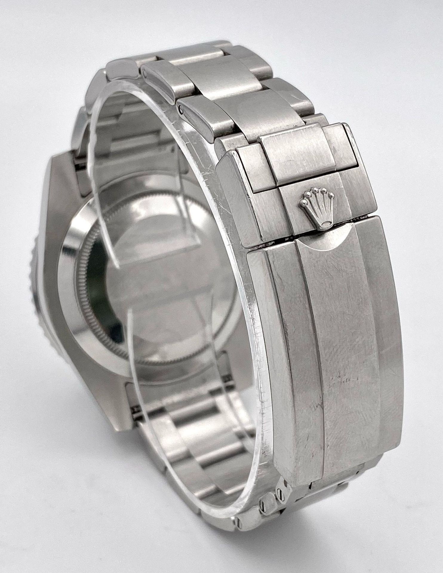 A Rolex Submariner Date Automatic Gents Watch. Stainless steel bracelet and case - 41mm. Black - Bild 6 aus 11