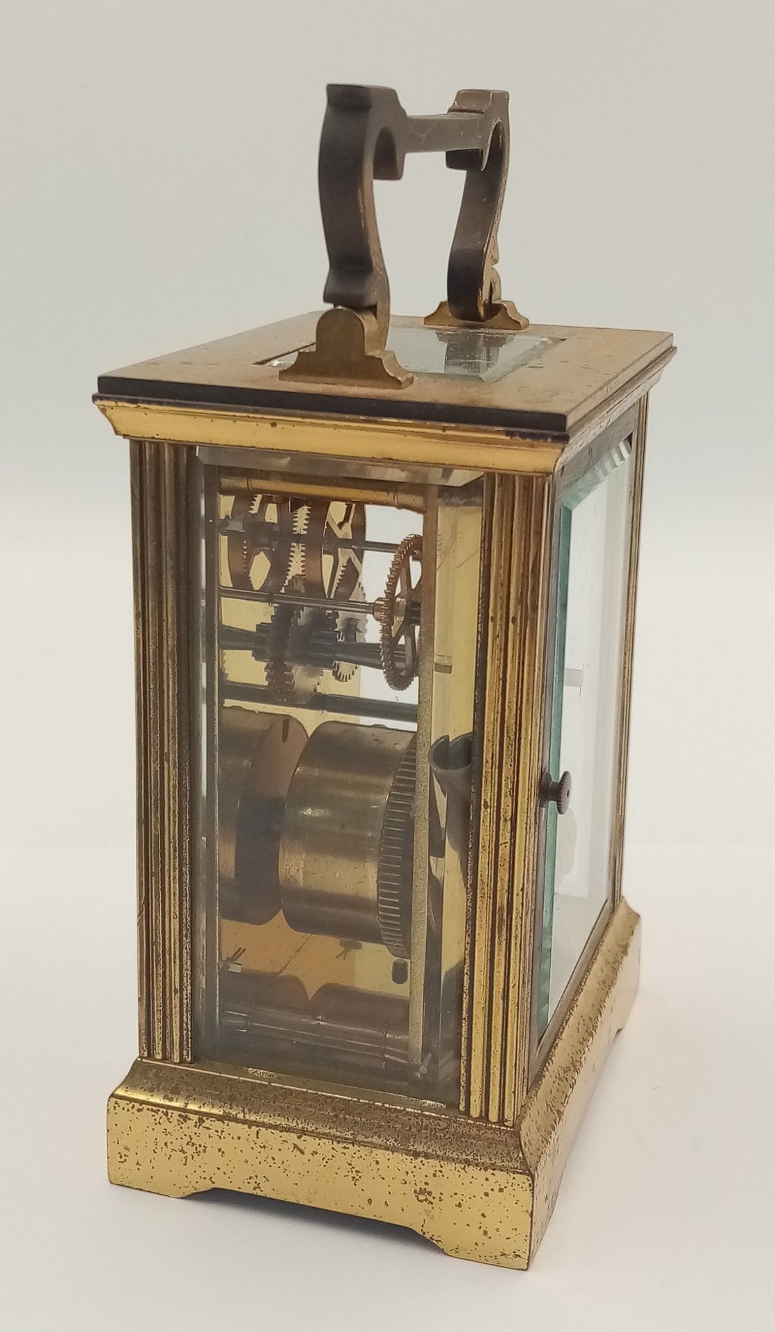 A Brass Mappin and Webb Carriage Clock. With key. Not currently working so as found. 12cm tall. - Bild 5 aus 5