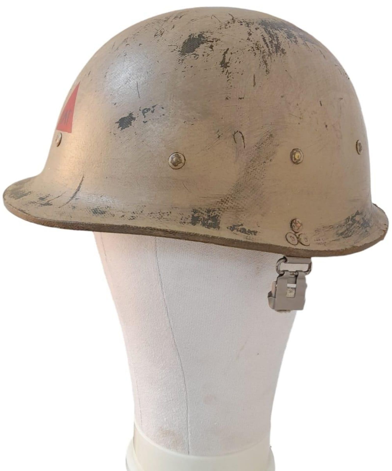 Gulf War 1 (Desert Storm) Iraqi M80 Imperial Guard Helmet. - Bild 2 aus 4