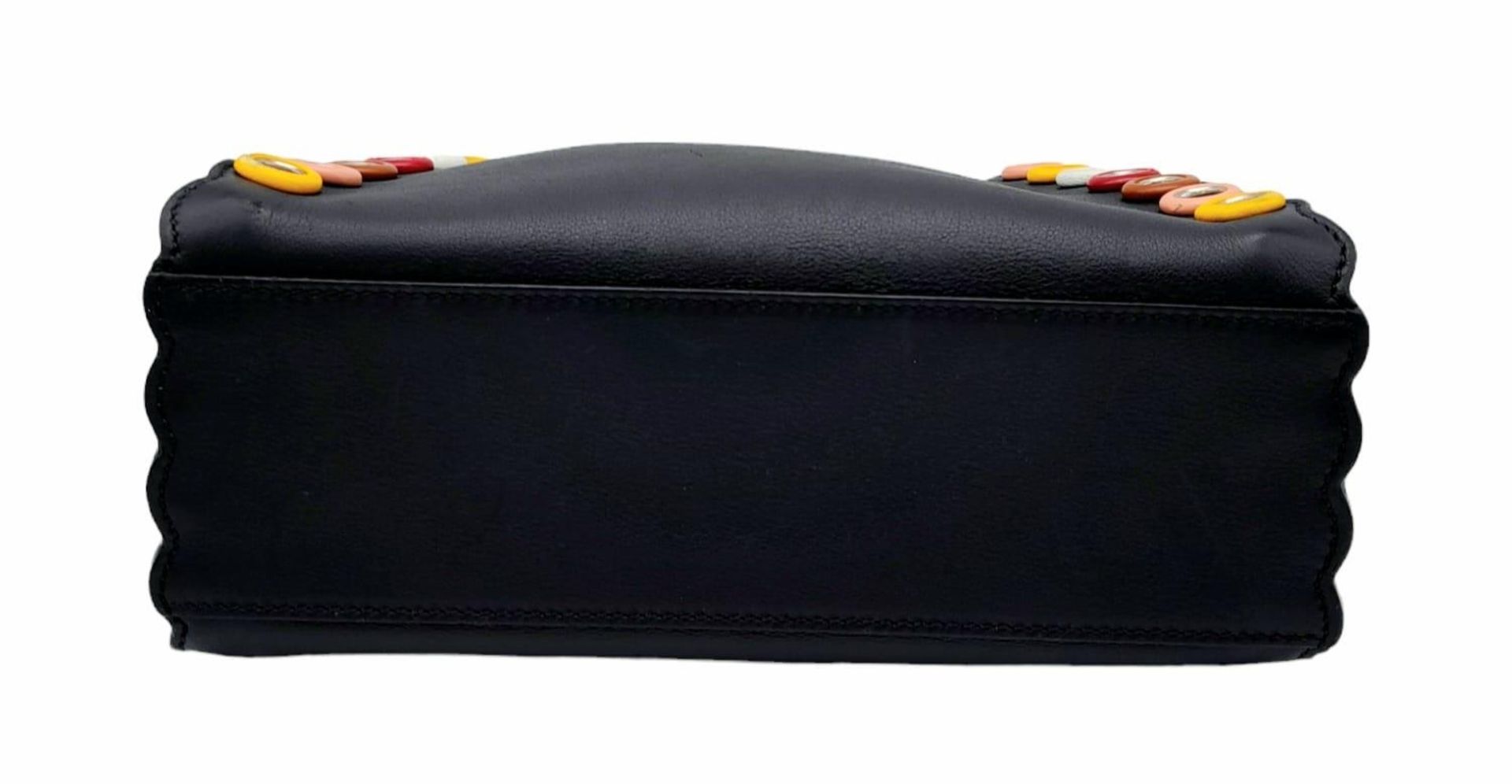 A Fendi Nappa scalloped grommet mini peakaboo satchel bag in black and multicolour. Black leather - Bild 3 aus 8