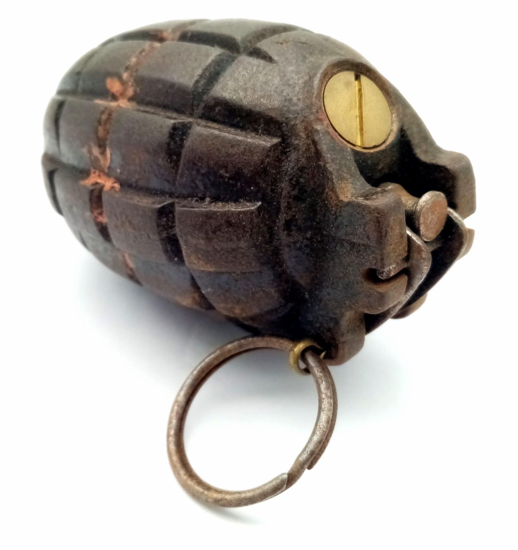 INERT WW1 No 5 Mills Hand Grenade Dated Feb 1916. Great condition for its age. Maker Vickerys - Bild 3 aus 5