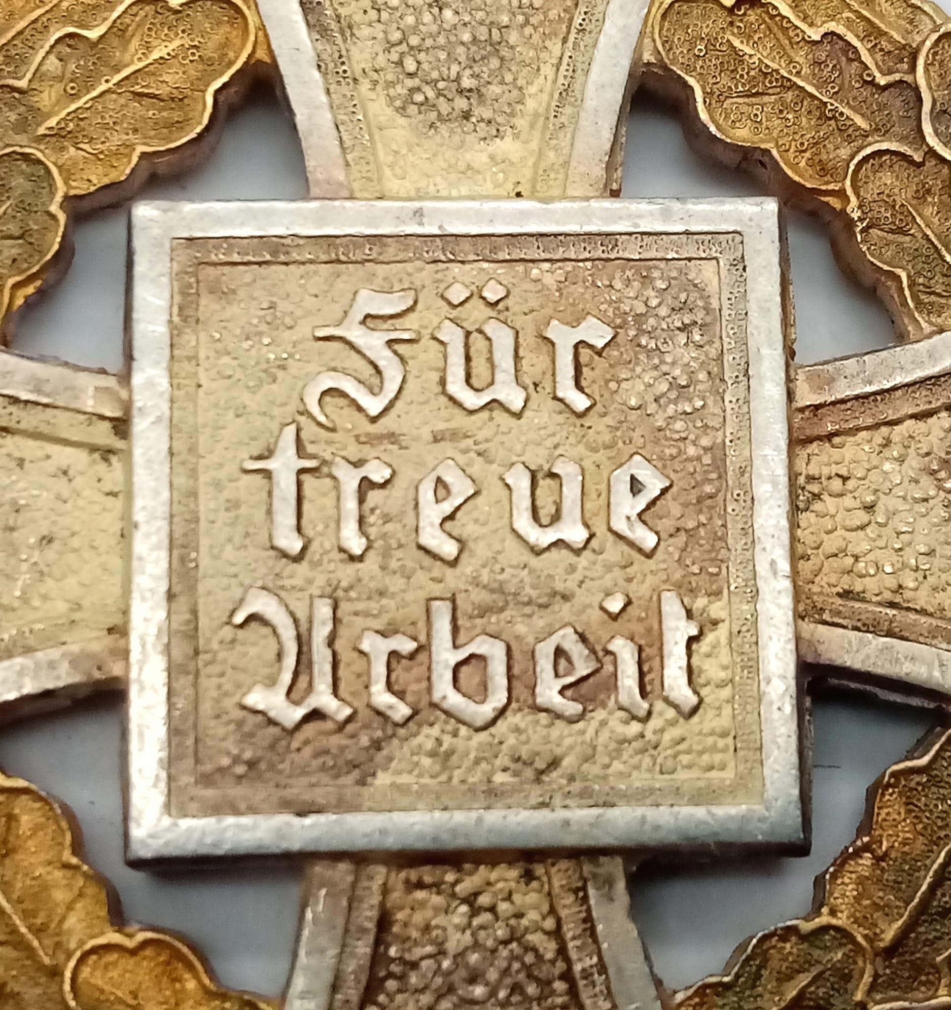 3rd Reich Civil Service 50 Year Medal “Für treue Arbeit” (“For Faithful Work”) - Image 3 of 3