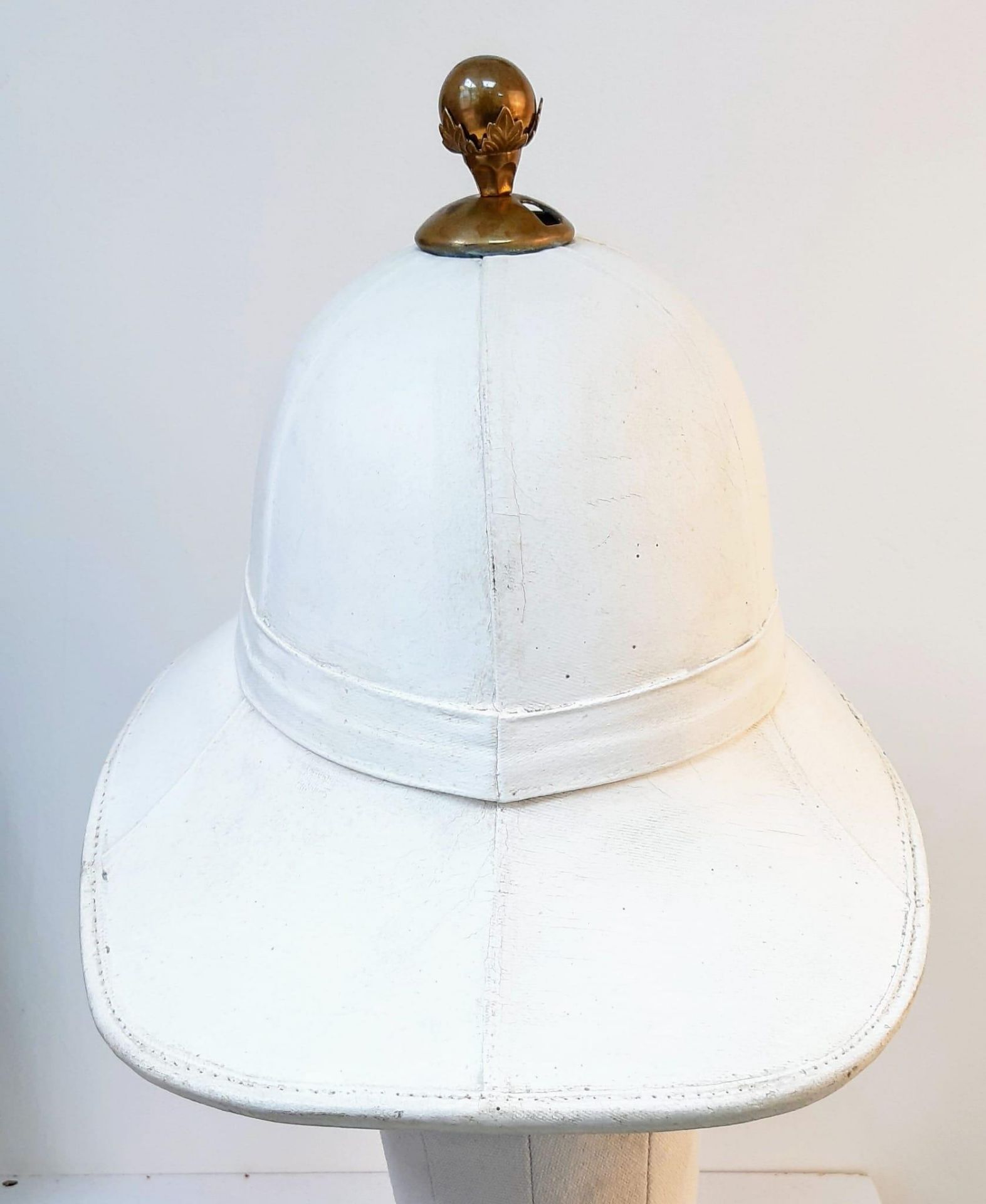 Royal Marines Band Other Ranks Wolseley Pith Helmet with Badge of Queen Elizabeth II (1952-2022). - Image 3 of 5