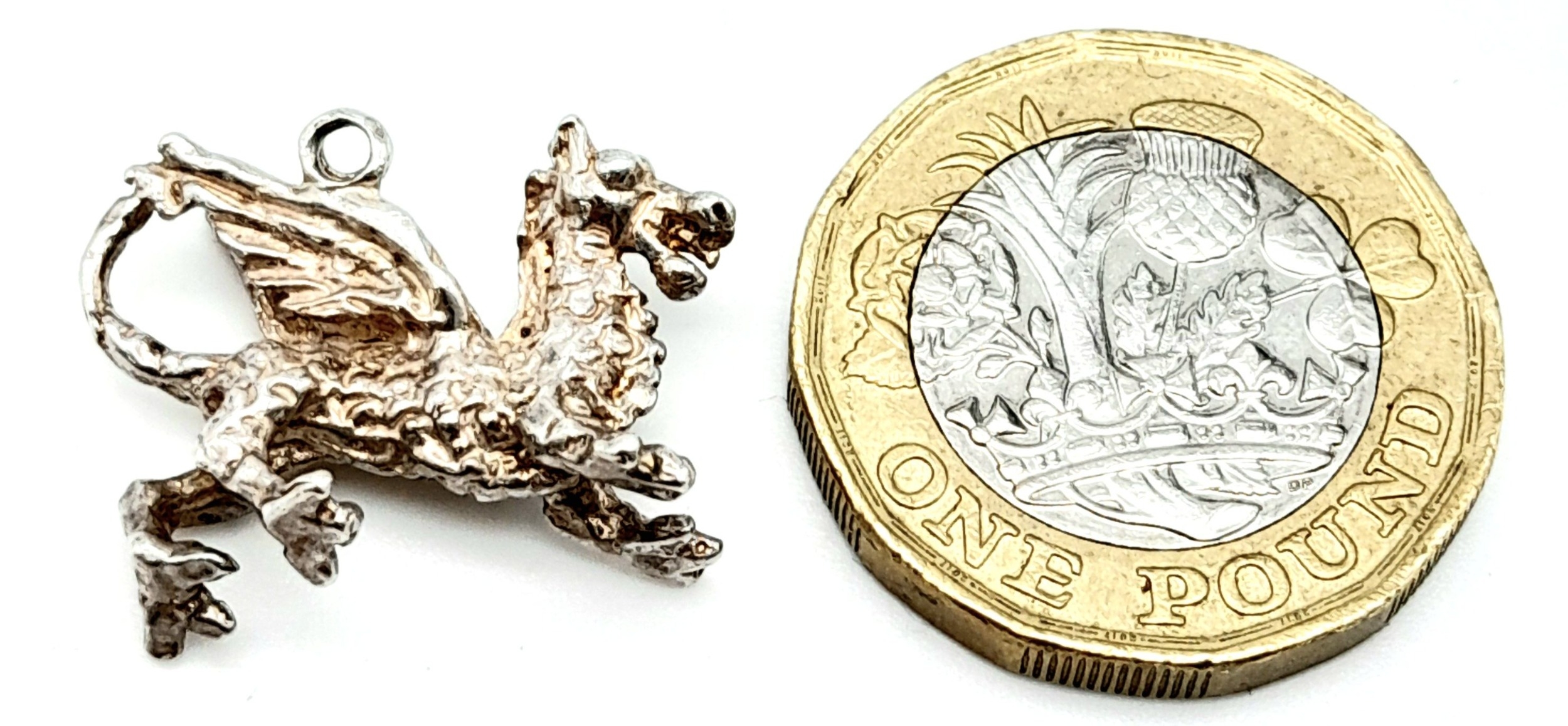 A STERLING SILVER WELSH DRAGON CHARM. 2.3cm x 1.6cm, 3.2g weight. Ref: SC 8106 - Image 5 of 5