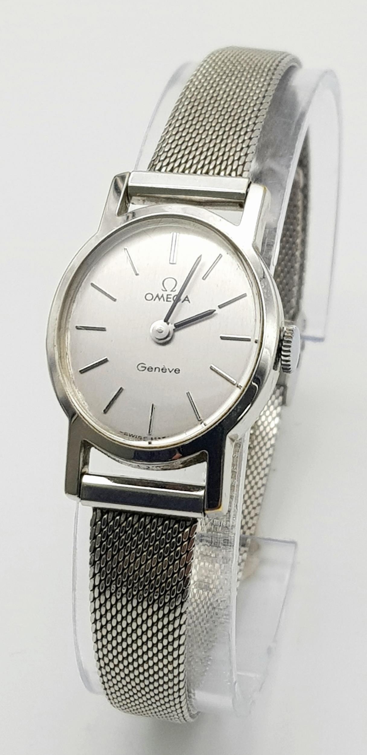 A Classic Omega Geneve Quartz Ladies Watch. Stainless steel bracelet and case - 21mm. Silver tone - Image 4 of 7