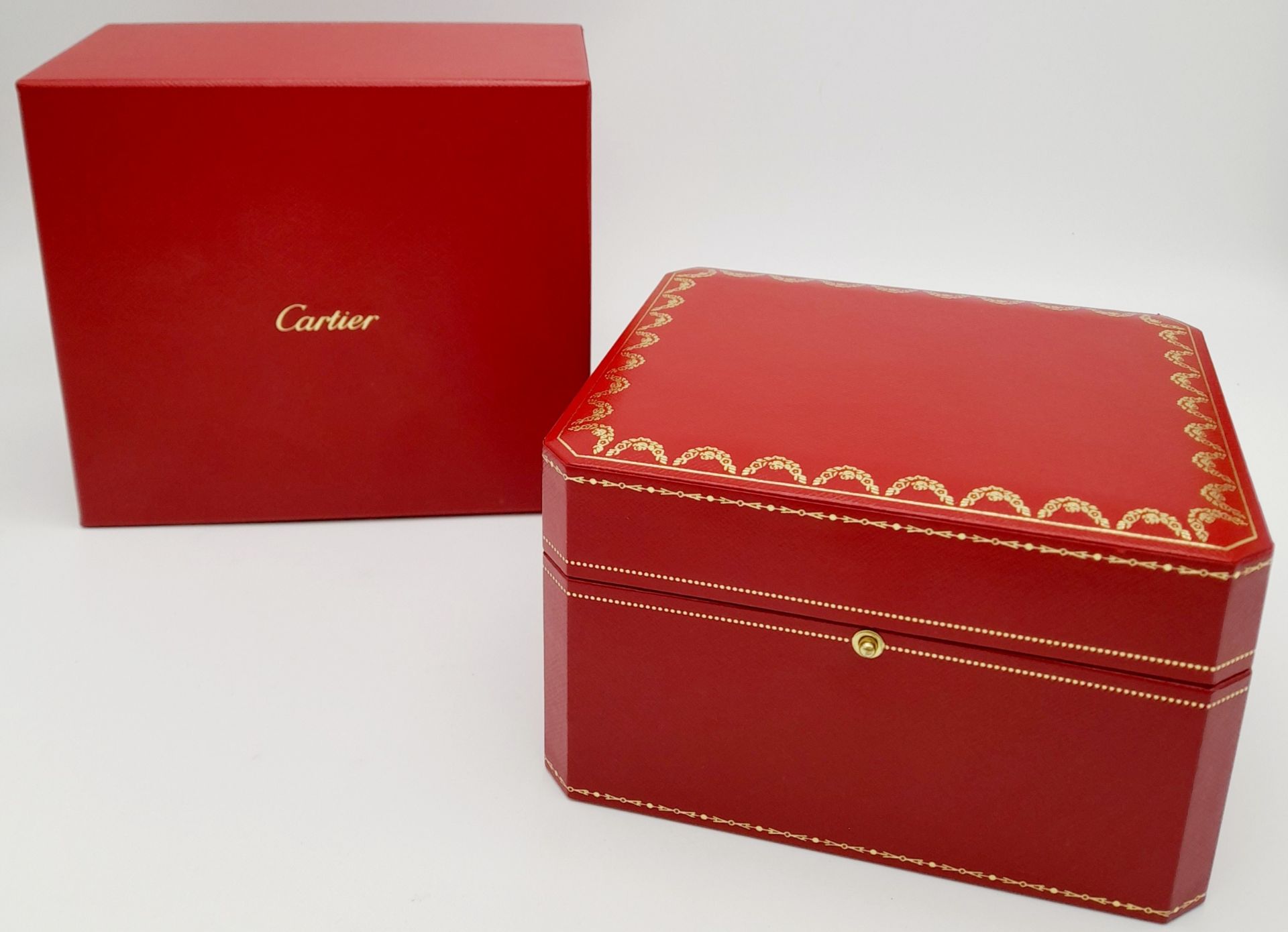 A Cartier Watch Case. Red exterior, plush black textile interior. For a large watch. - Bild 5 aus 7