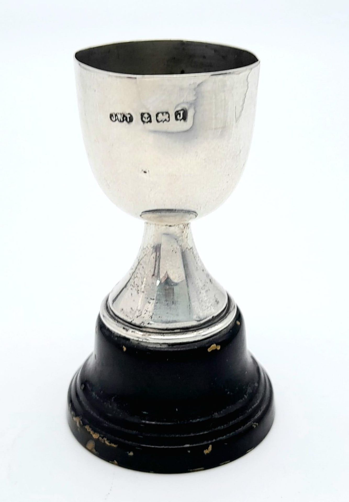 An antique sterling silver trophy with metal plinth base. Come with Jubilee silver hallmarks - Bild 2 aus 5