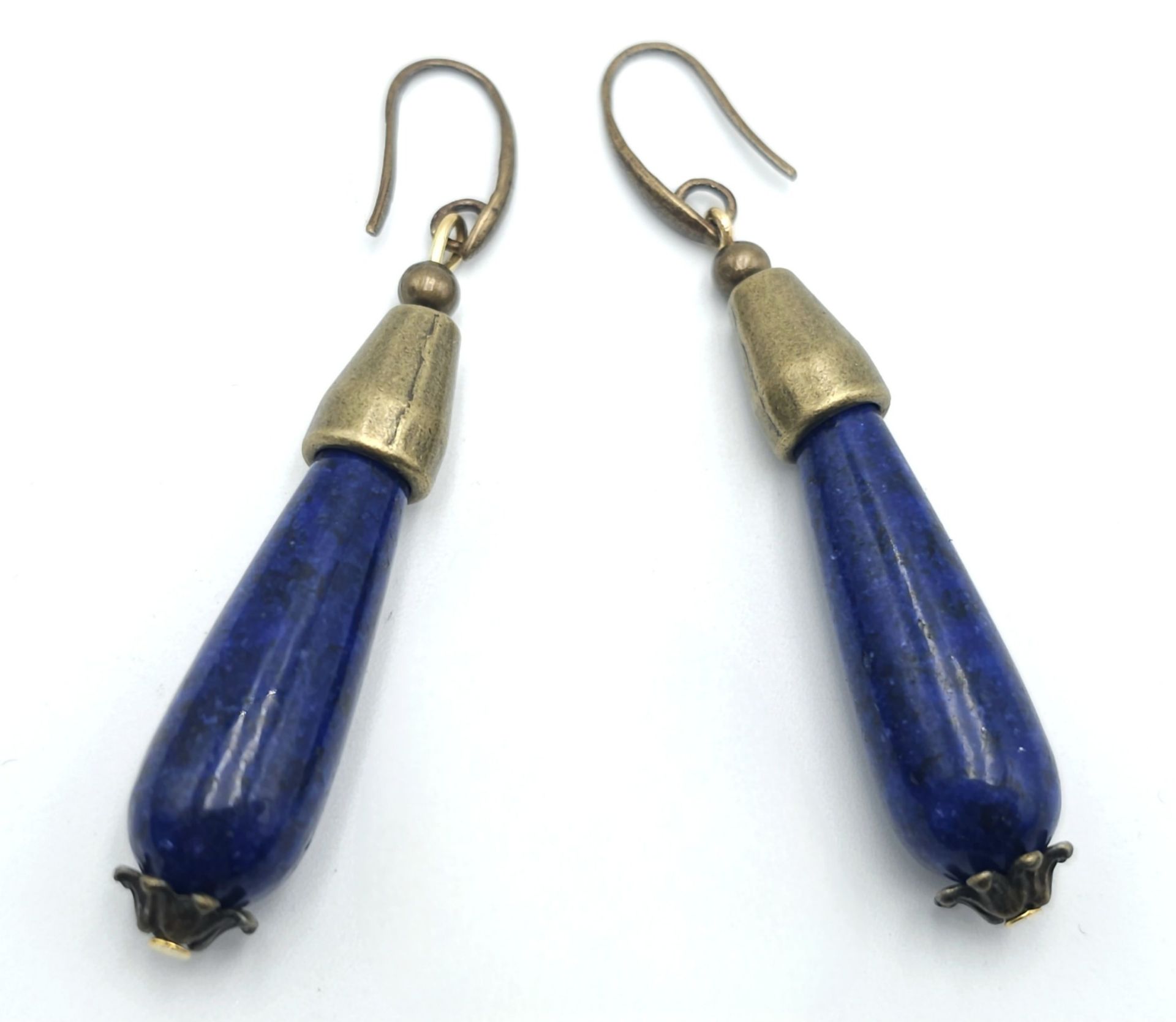 A Vintage Lapis Lazuli three strand necklace with large conical pendant. Also comes with a pair of - Image 3 of 11