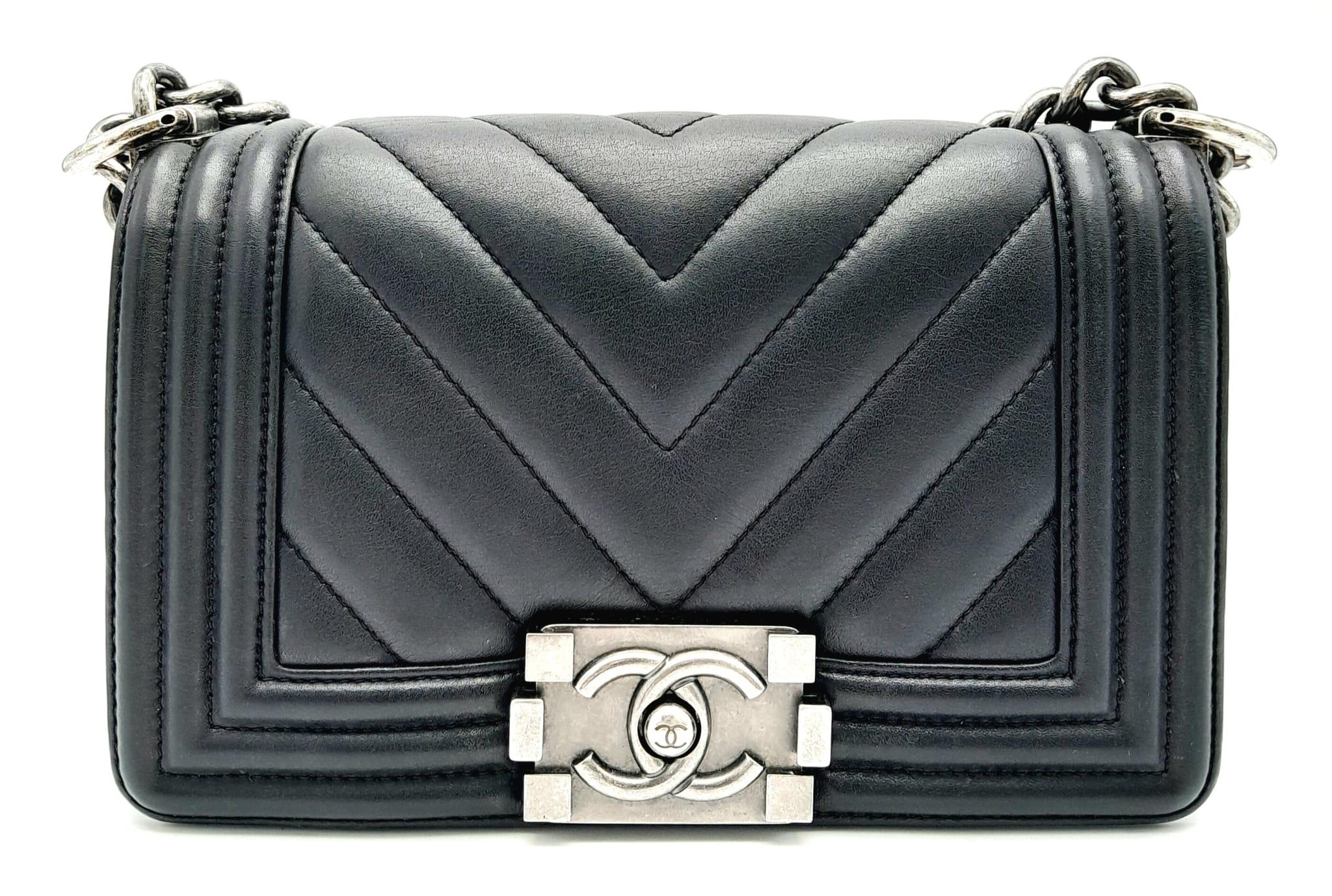 A Chanel Black Leather Boy Bag. Chevron decorative soft black leather with an antique style/finish - Image 2 of 12