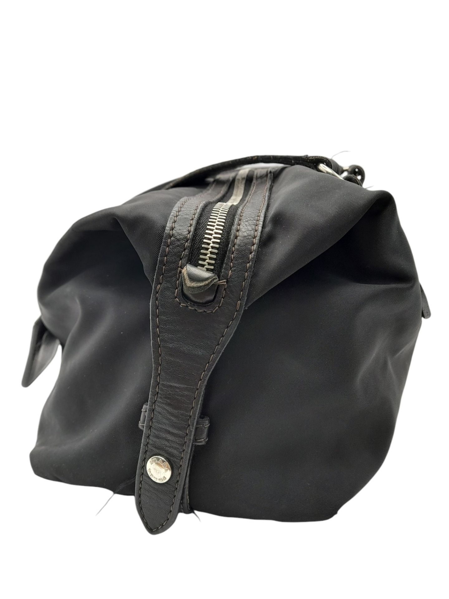 A Prada Black Tessuto Satchel. Textile exterior with leather trim, silver-tone hardware, a top zip - Bild 6 aus 7