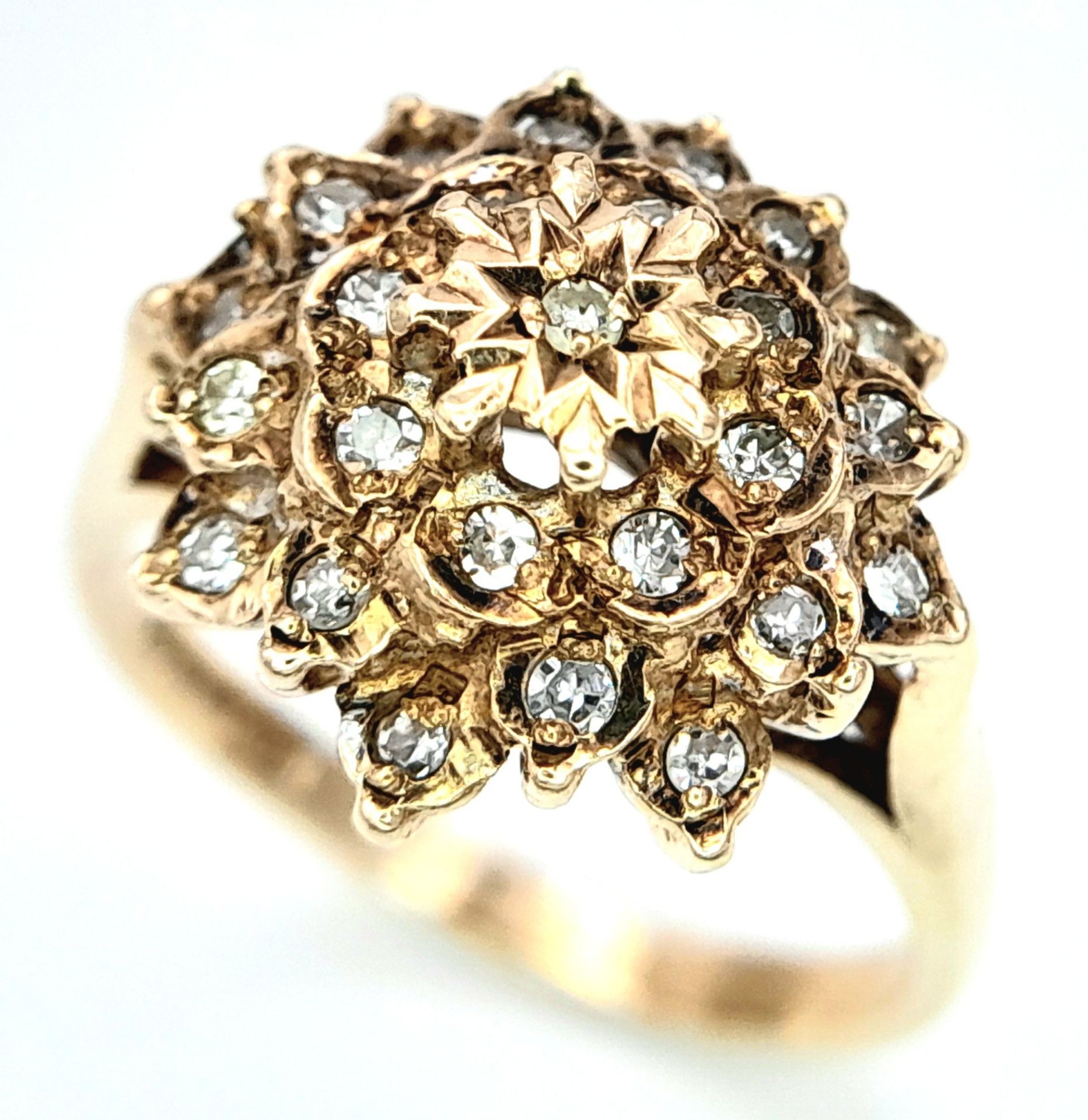 A 9K YELLOW GOLD DIAMOND CLUSTER RING. Size J, 2.8g total weight. Ref: SC 8032
