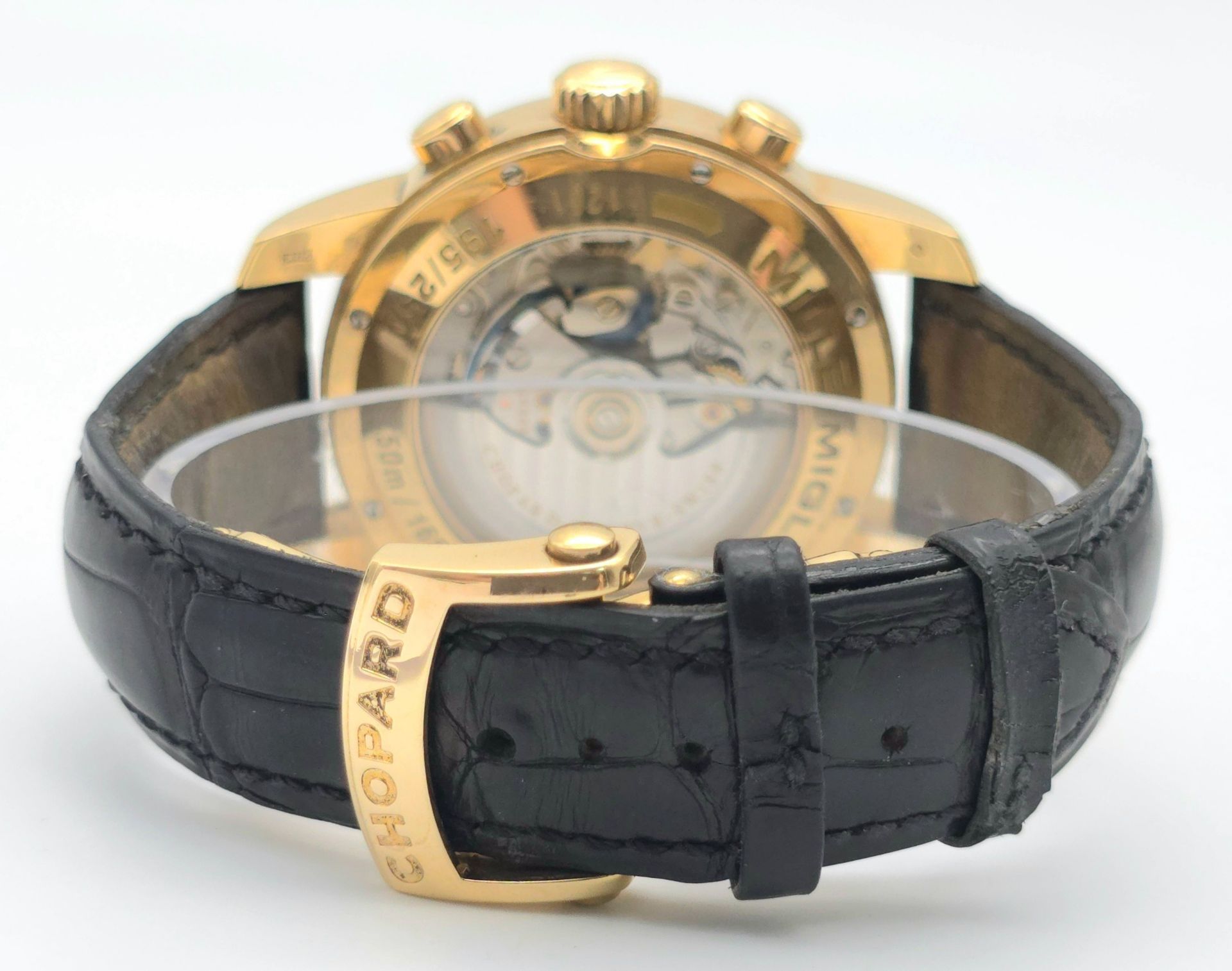 A Limited Edition (195/250) Chopard 18K Gold Mille Miglia Chronograph Gents Watch. Black leather - Bild 7 aus 8