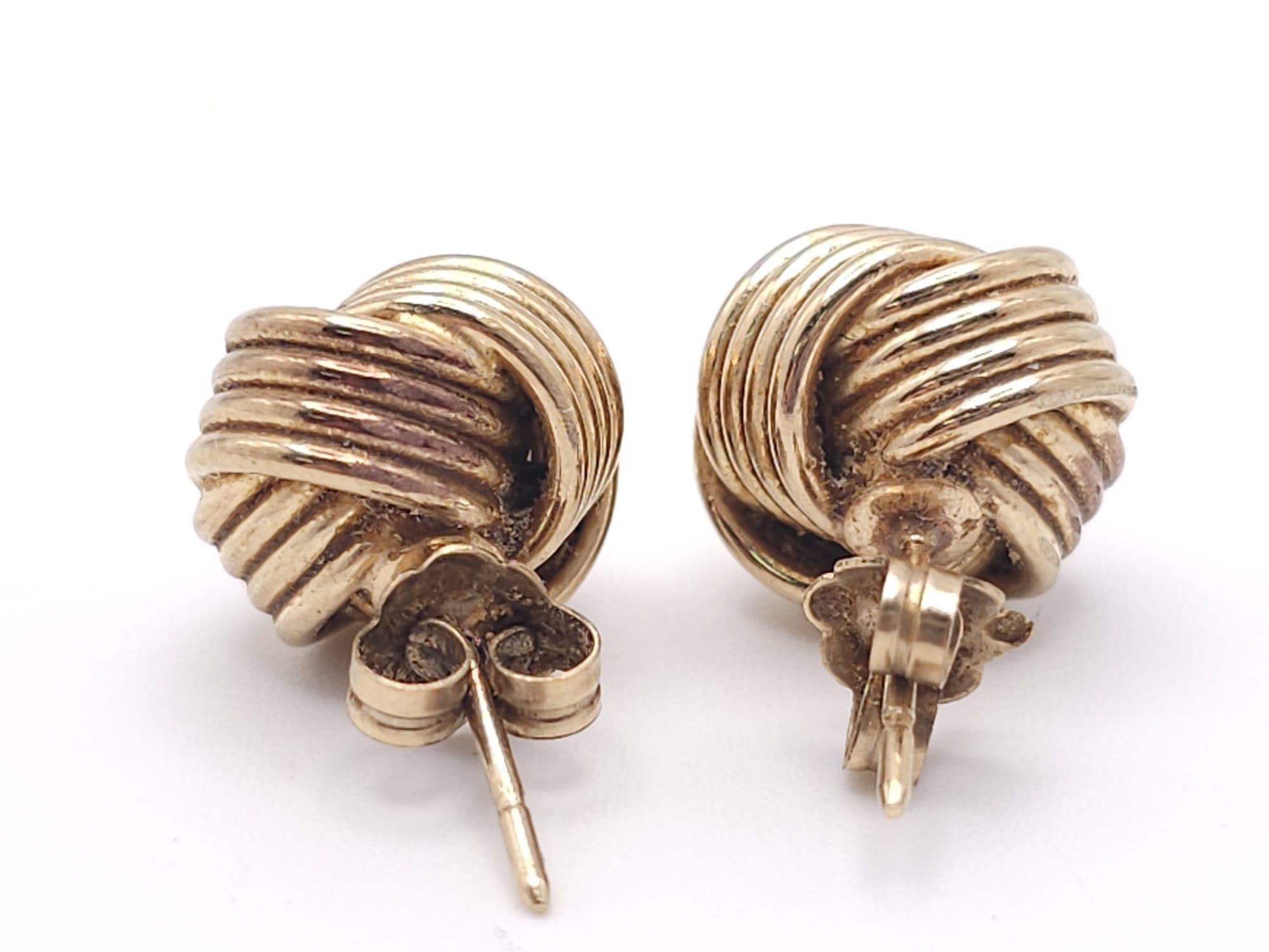 A Pair of 9k Yellow Gold Knot Stud Earrings. 3.8g total weight. Ref: 16469 - Image 4 of 6