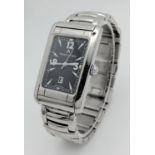 A Maurice Lacroix Quartz Unisex Watch. Stainless steel bracelet and rectangular case - 25mm. Blue